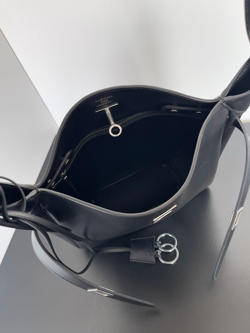 Balenciaga 2024 Winter Series Bel Air Hobo