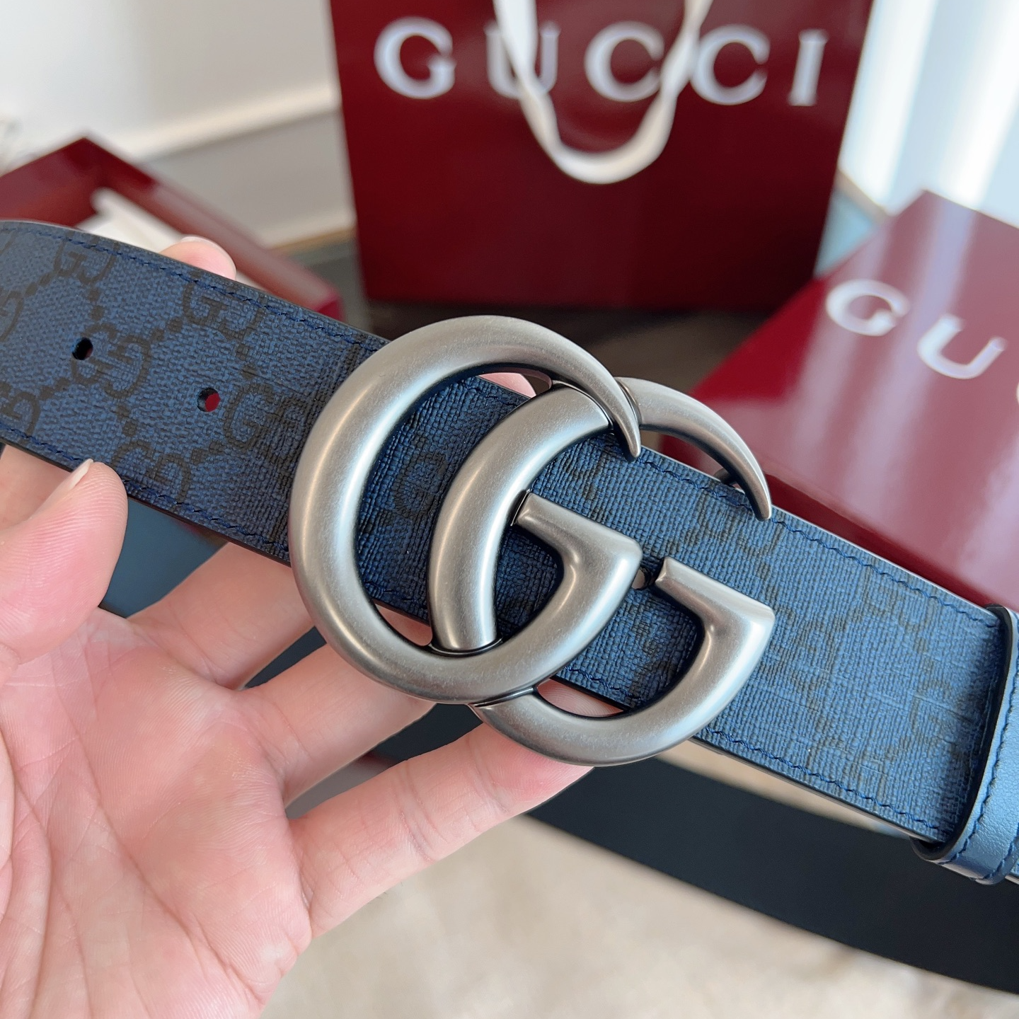 Gucci Supreme canvas pin buckle leather belt 4.0cm wide