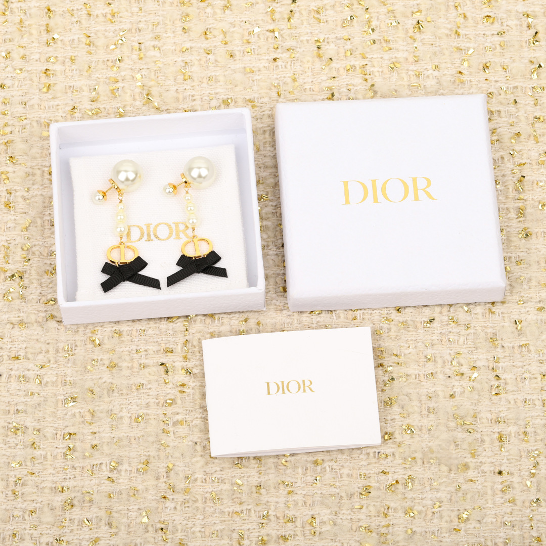 Dior Bow CD Pearl Earrings