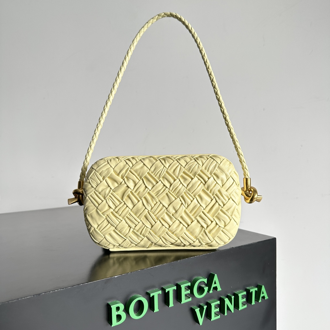 Bottega Veneta Knot woven evening bag 717623