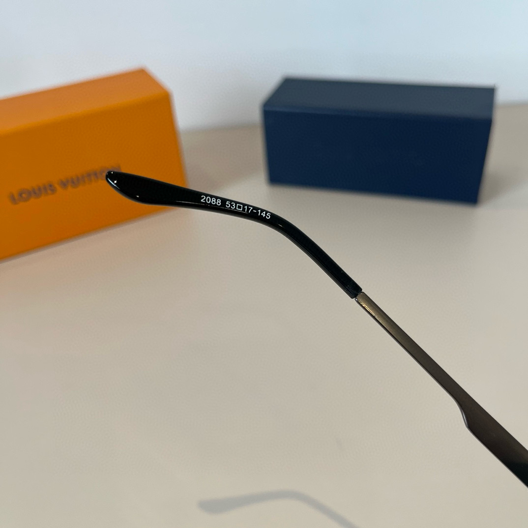 Louis Vuitton square-frame sunglasses