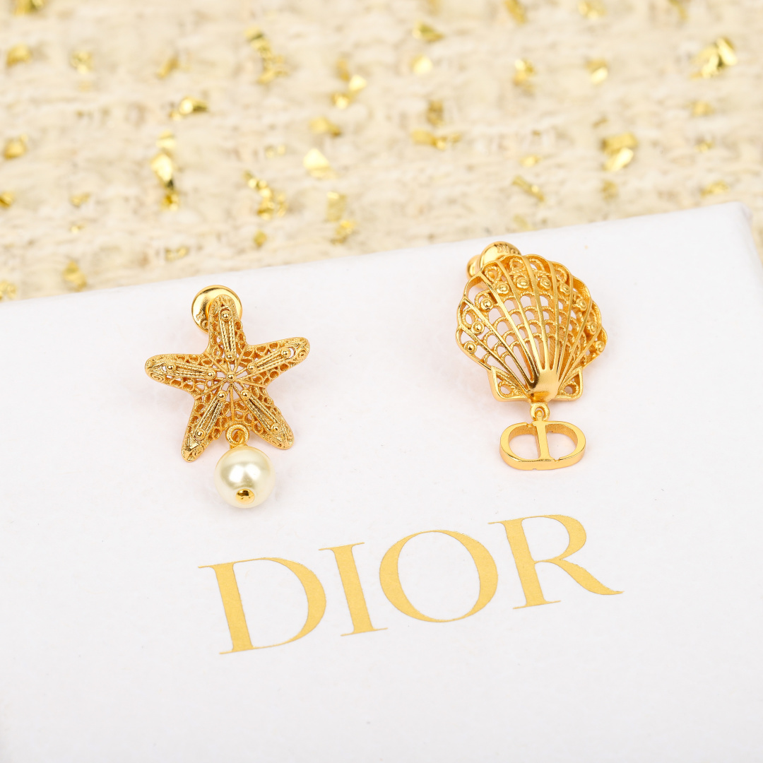 Dior Shell Starfish CD Pearl Asymmetrical Earrings