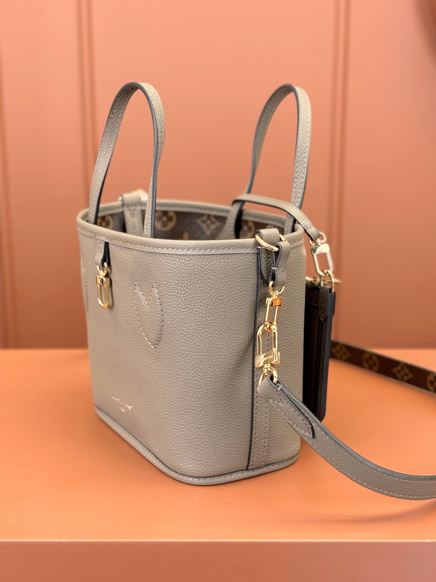 Louis Vuitton NEVERFULL INSIDE OUT BB Bag M12109