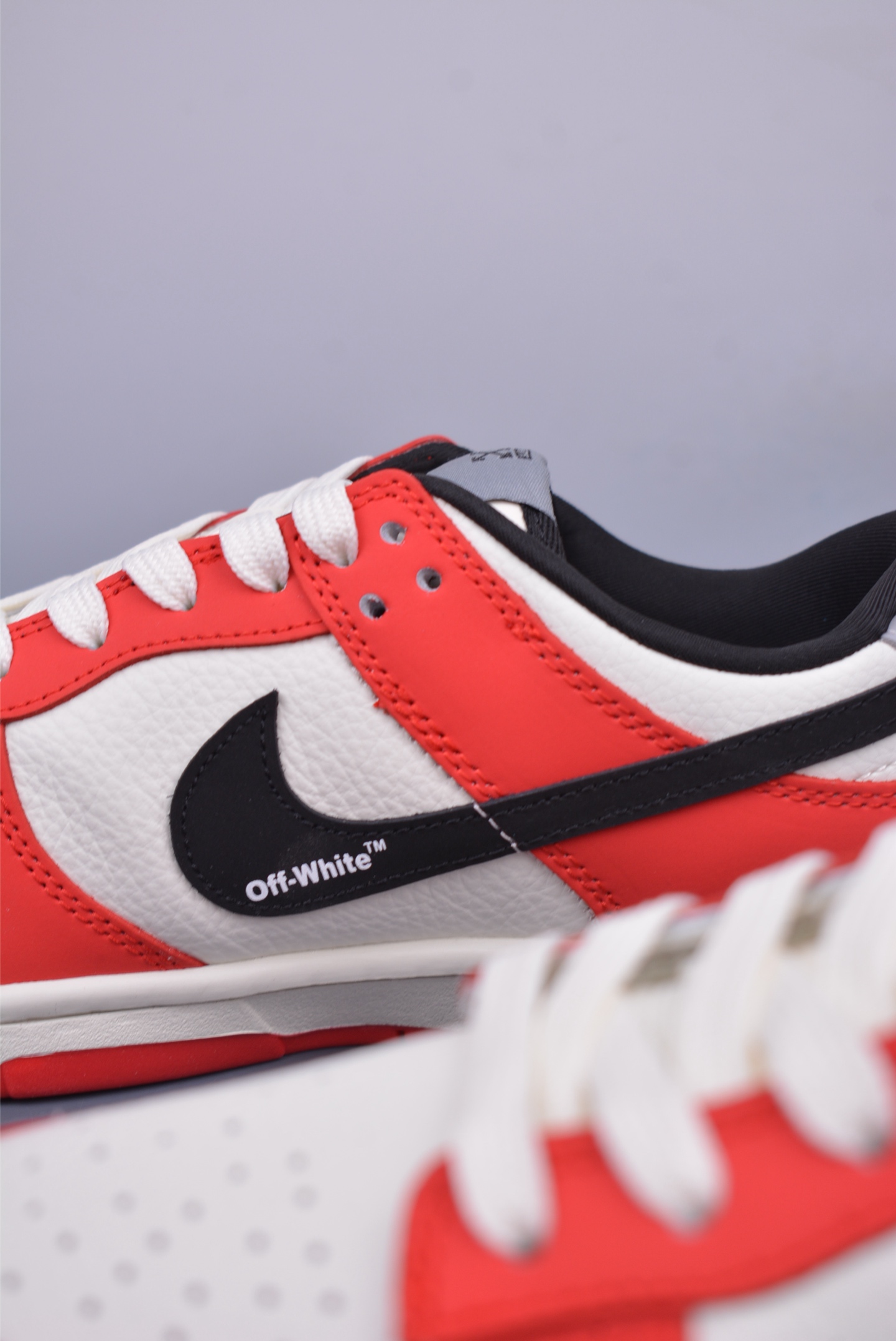 OFF-WHITE x Nike SB Dunk Low sneakers Red, White and Black XY2026-159