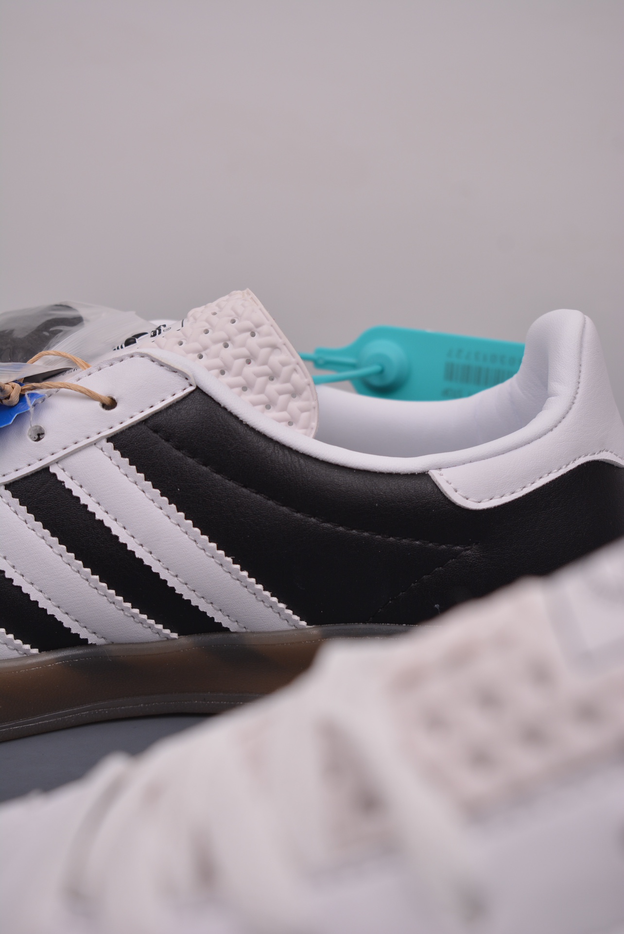 Adidas Gazelle Indoor TrainersGatsin Pack IH9989