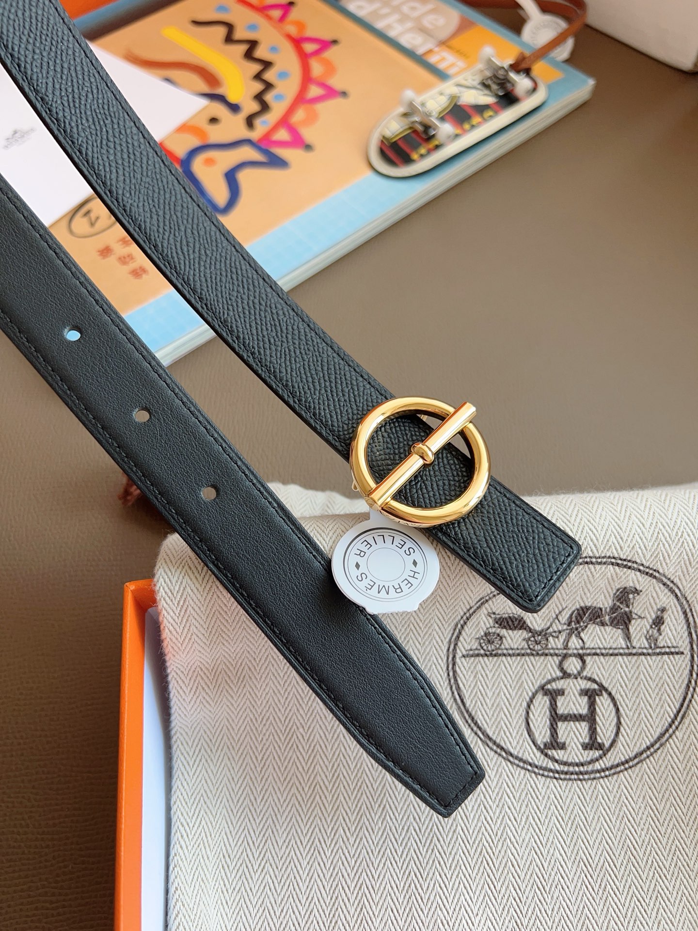Hermès 2025 New Women's Double-Sided Belt 2.4cm Width