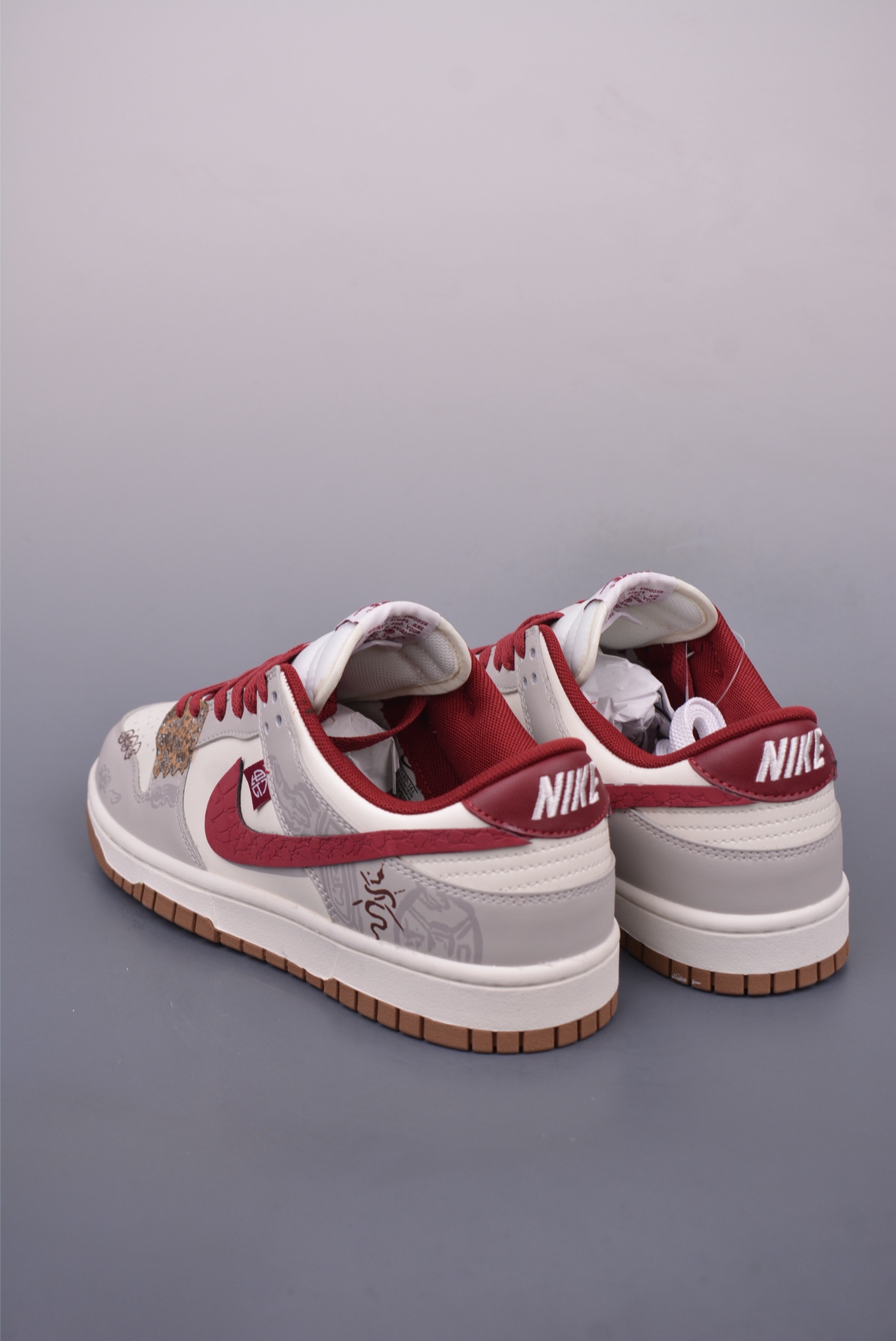 NIKE SB Dunk Low sneakers Year of the Snake Limited Edition Gray Burgundy FB7160-161