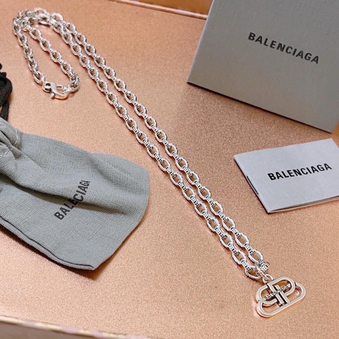 Balenciaga BB chain vintage necklace