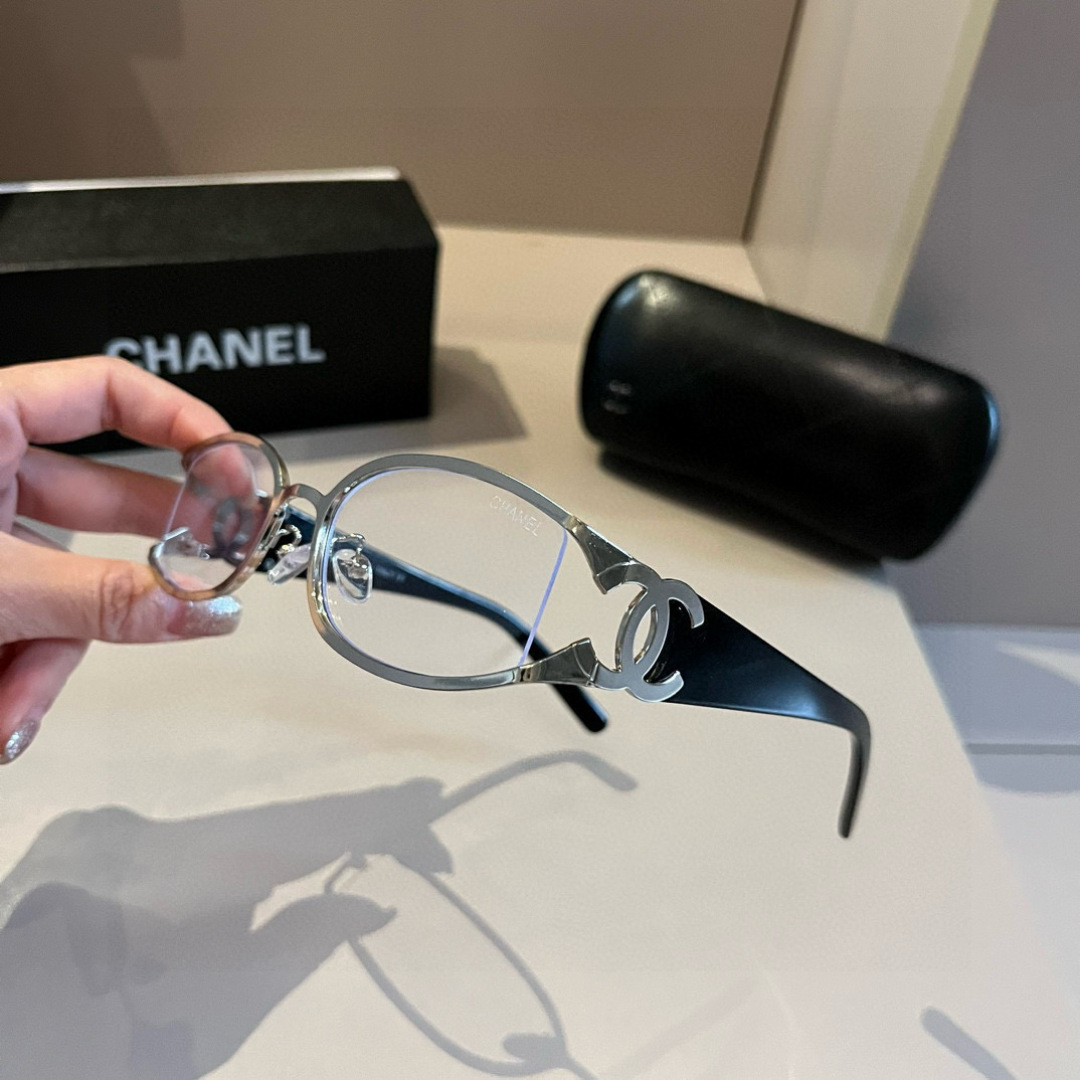 Chanel round frame sunglasses