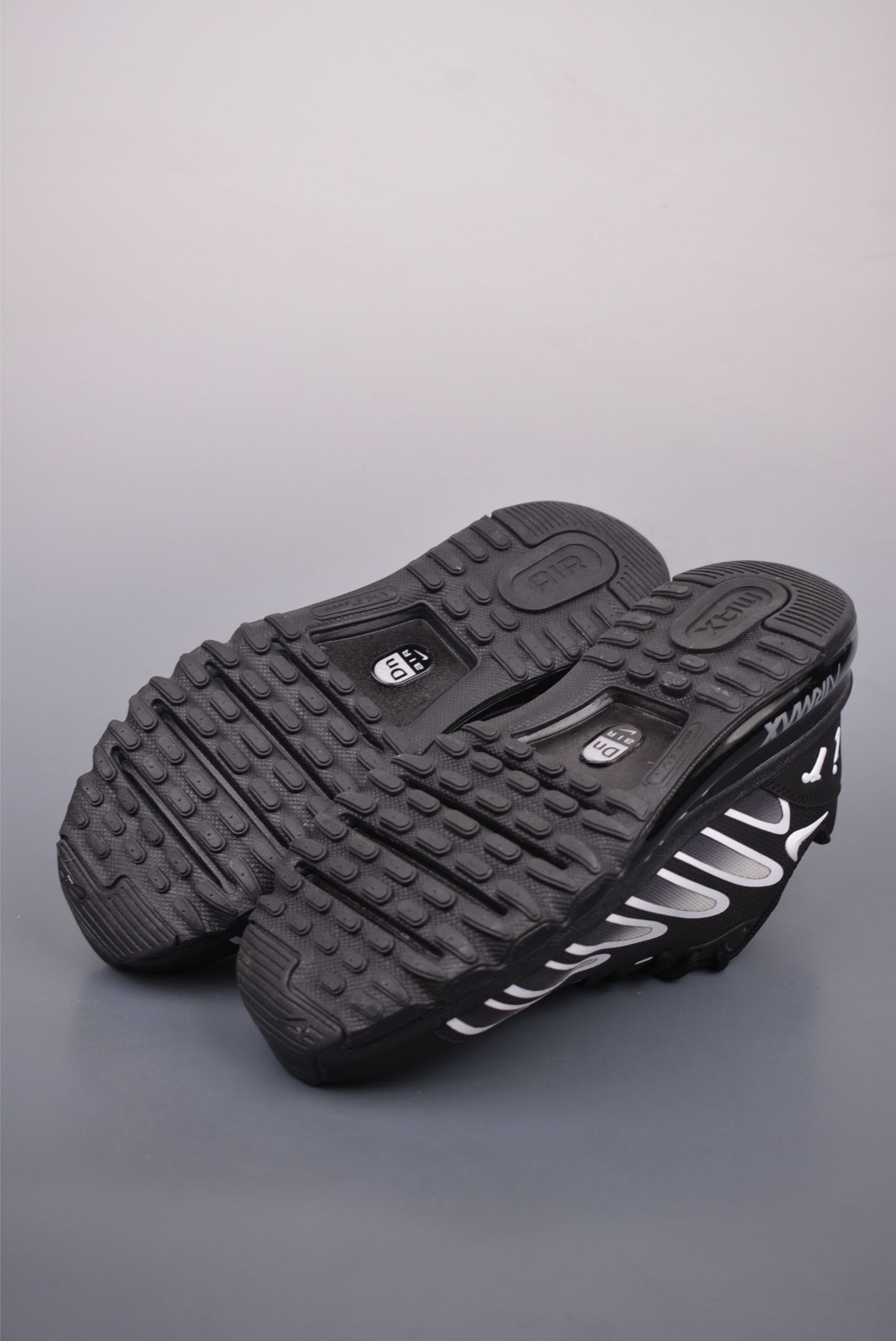 Nike Air Max DN8 White and Black