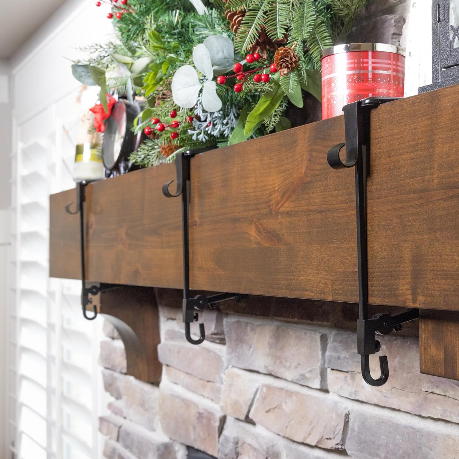 (🎅EARLY XMAS SALE - 60% OFF)Fireplace Stocking and Garland Hanger