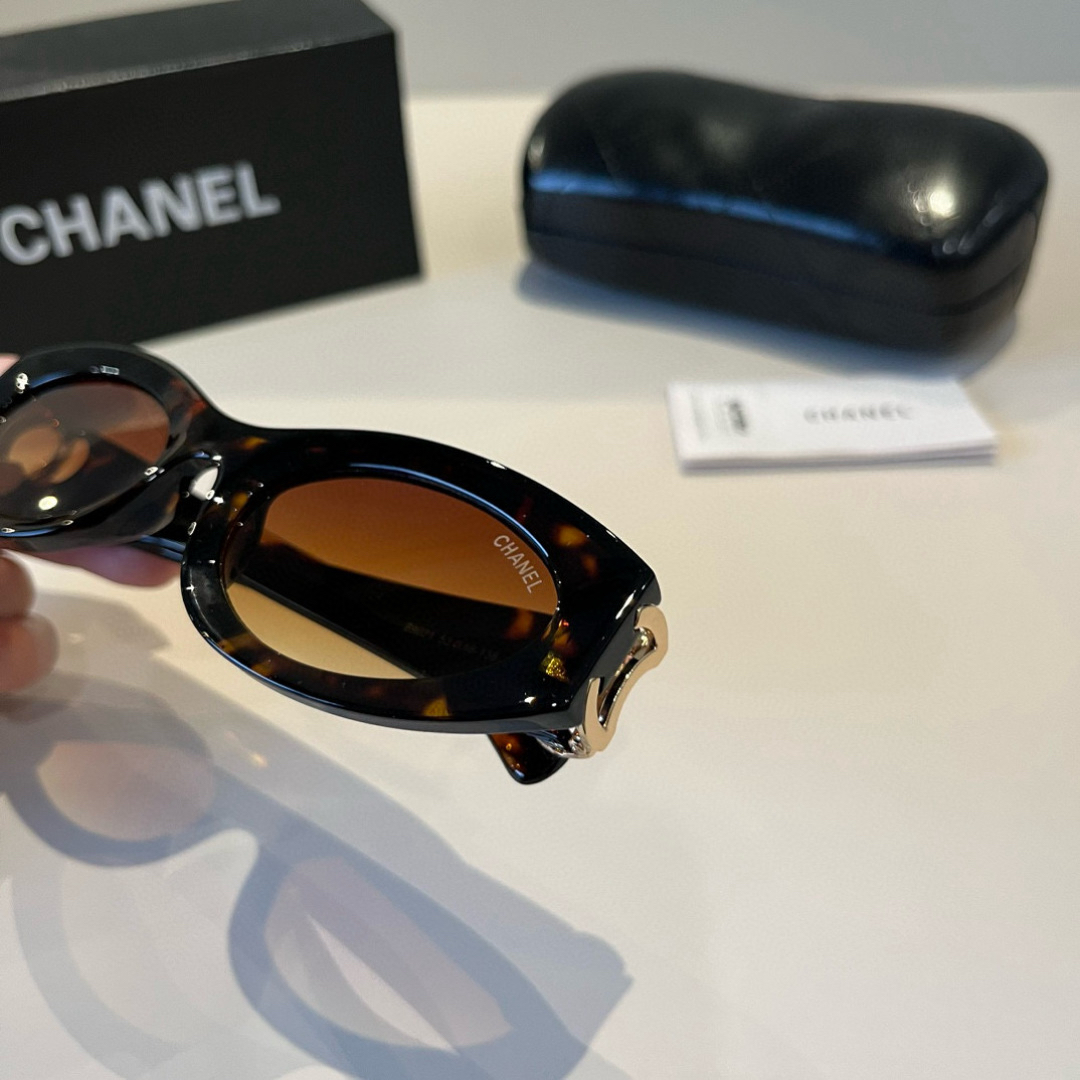 Chanel round frame sunglasses