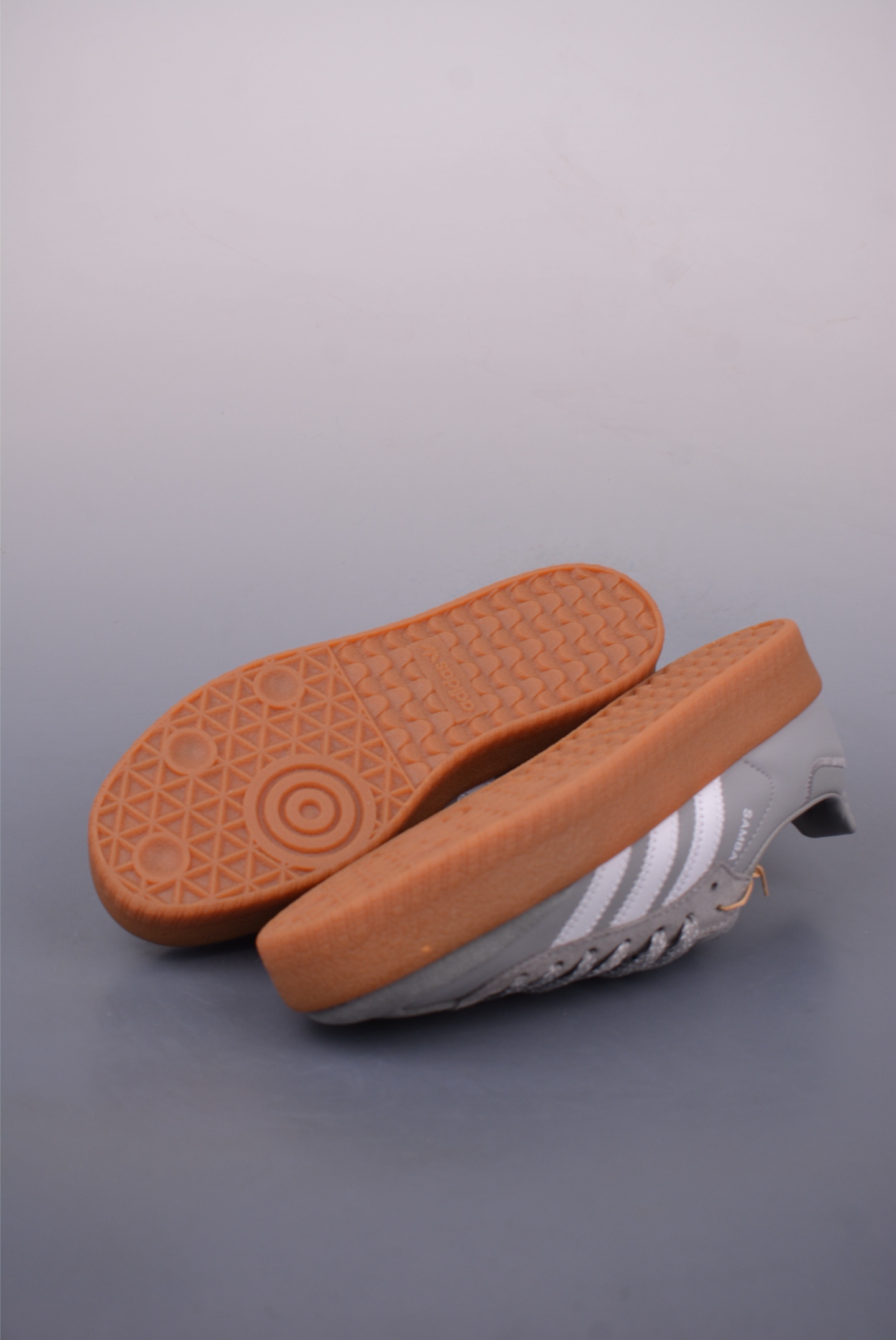 Adidas Barreda Decode Low Sneakers Gray Rubber Sole IE9108