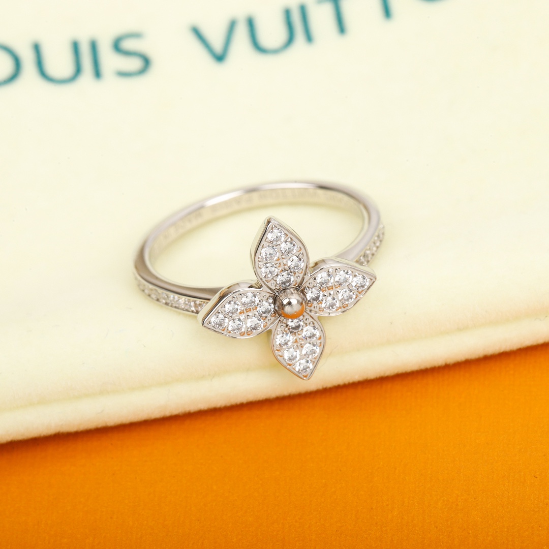 Louis Vuitton STAR BLOSSOM RING