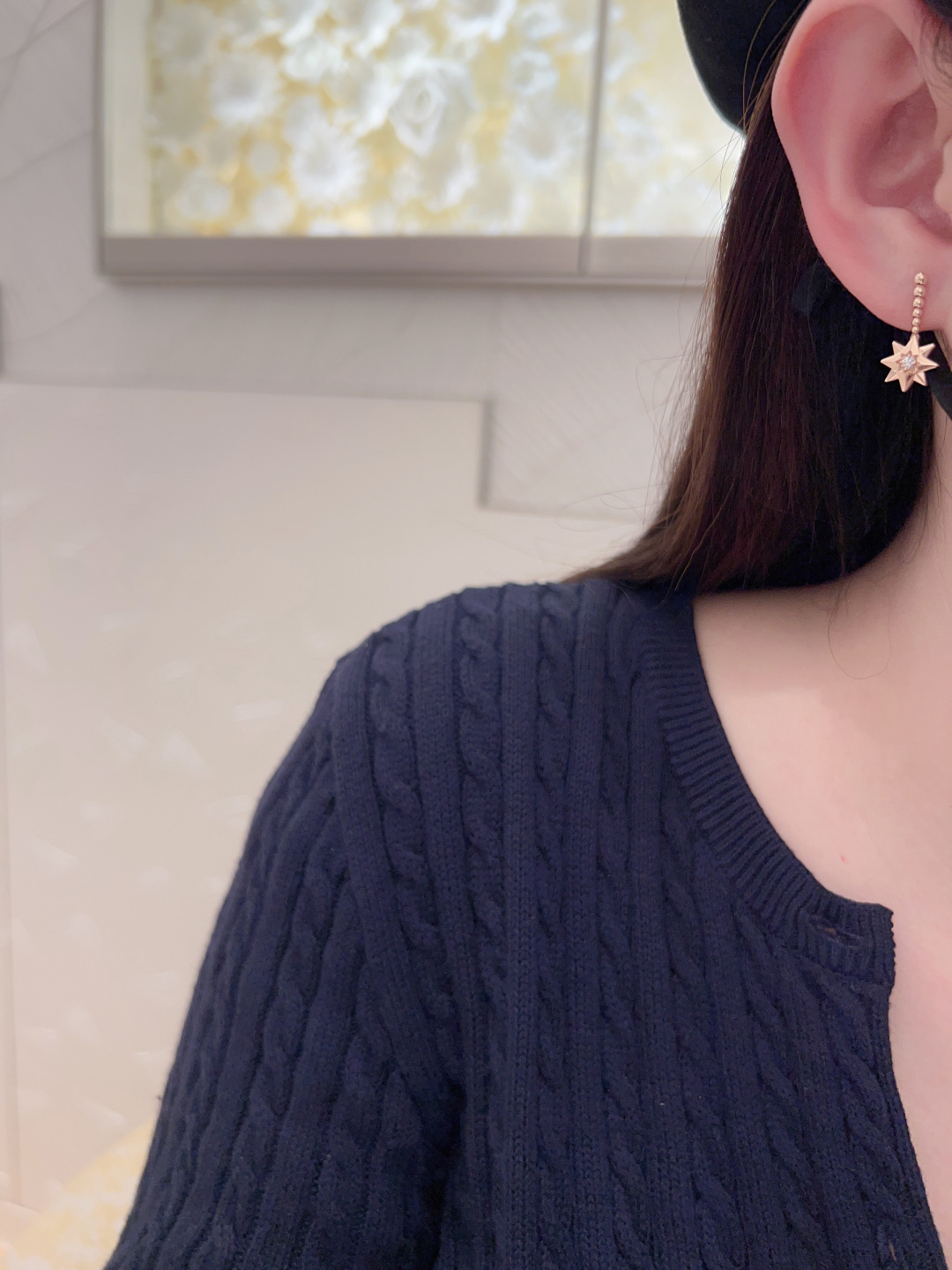 Dior eight-pointed star pendant earrings