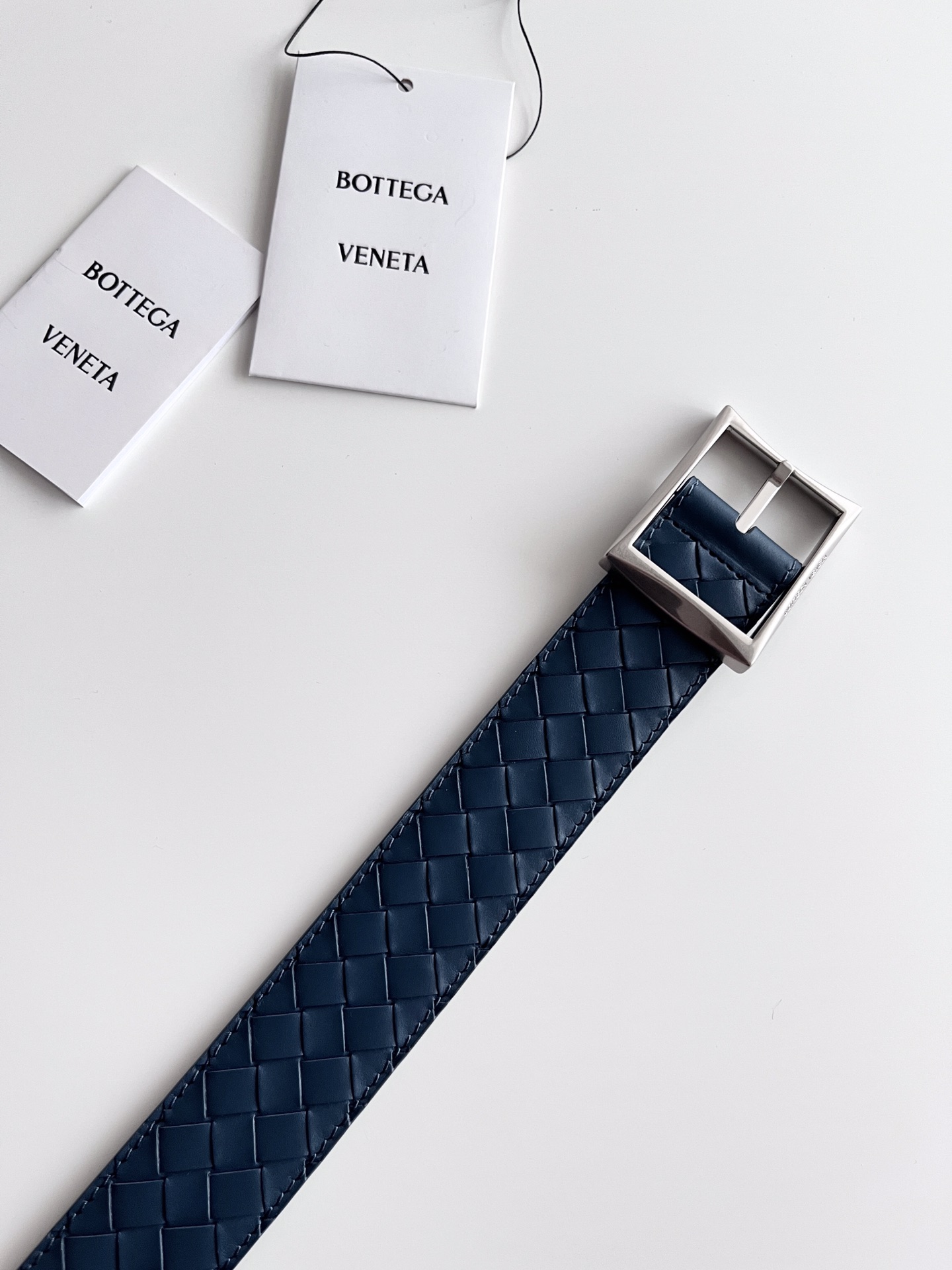 Bottega Veneta intreccio woven cowhide double-sided waistband with a width of 3.5cm