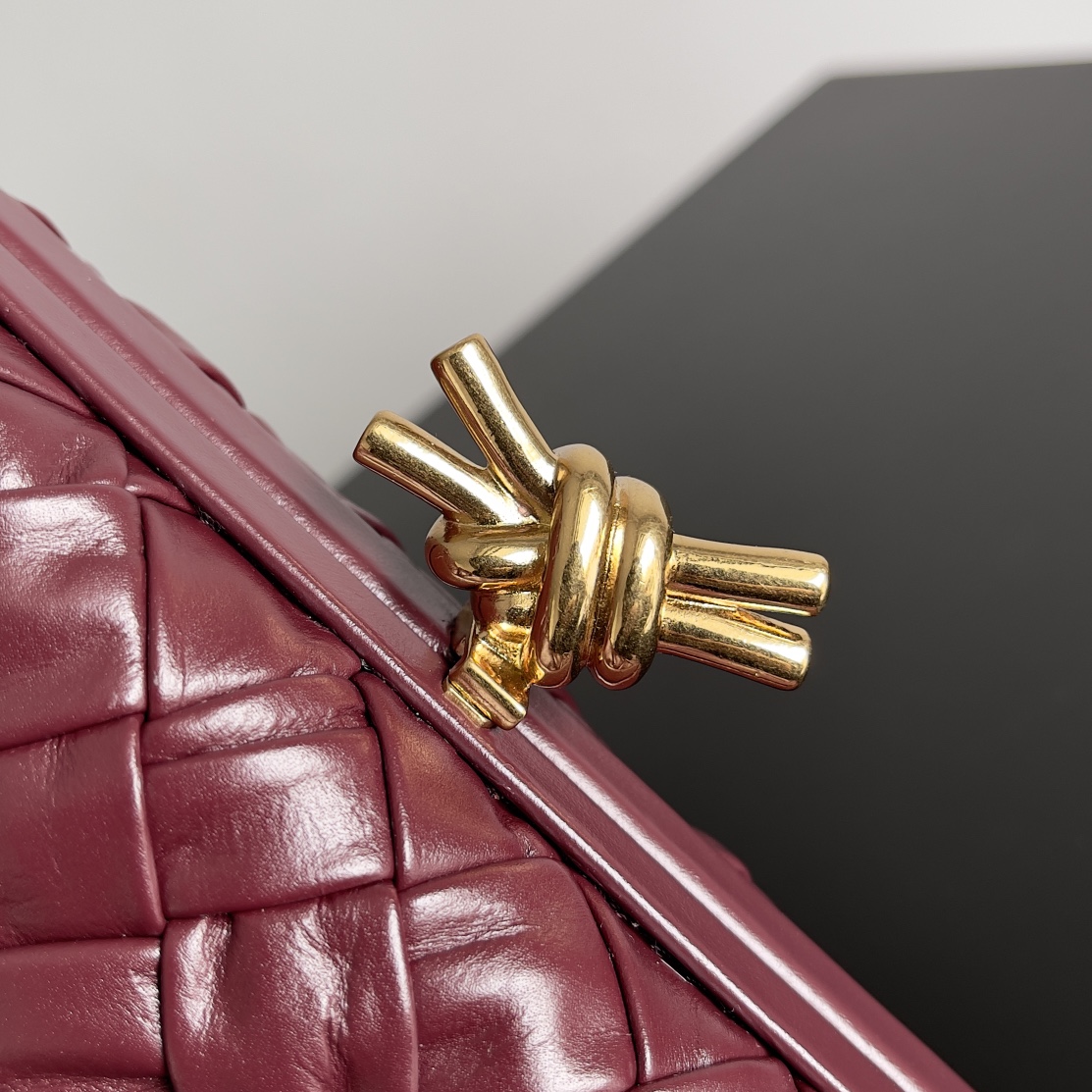 Bottega Veneta Knot woven evening bag 717622