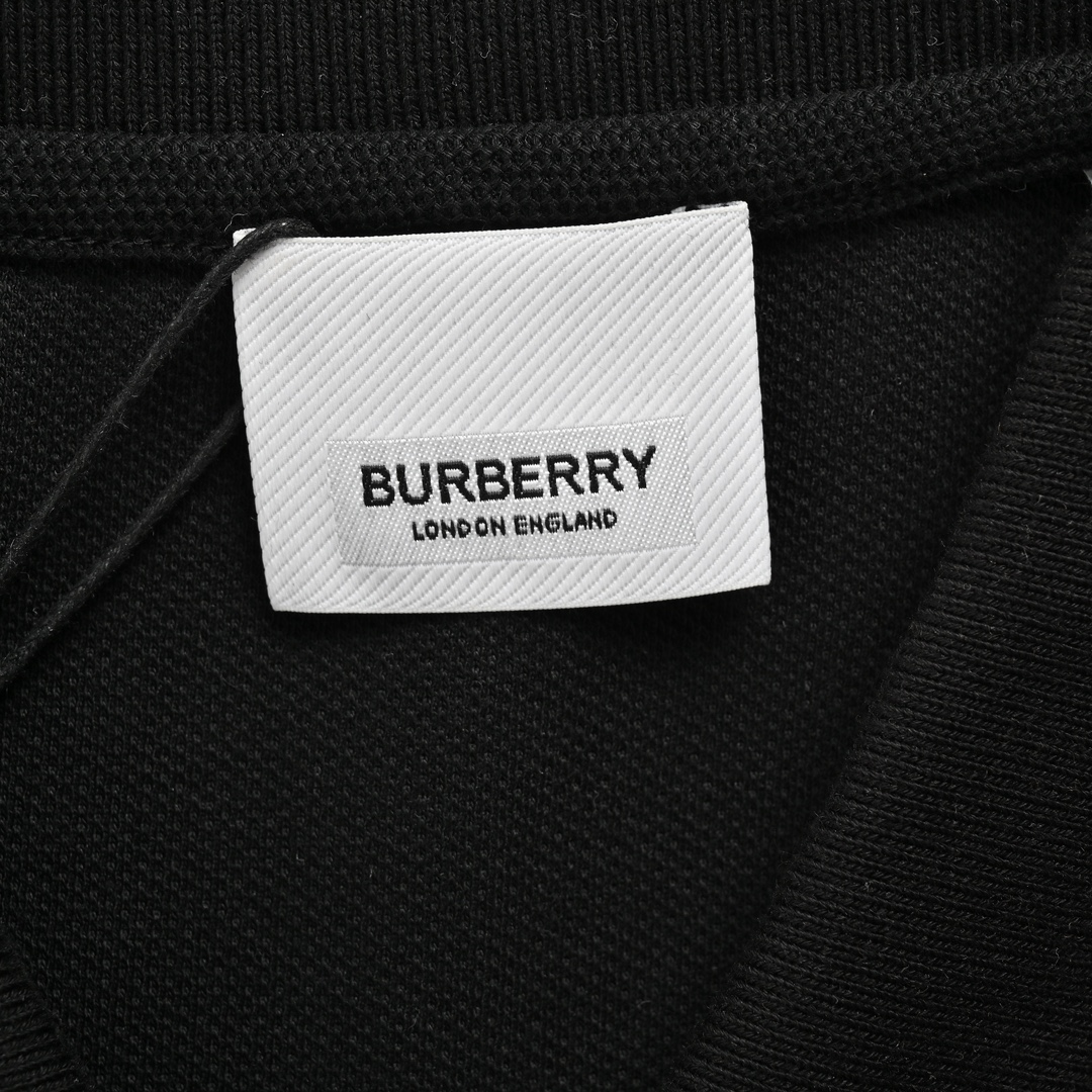 Burberry Polo short sleeves with warhorse embroidery on the collar