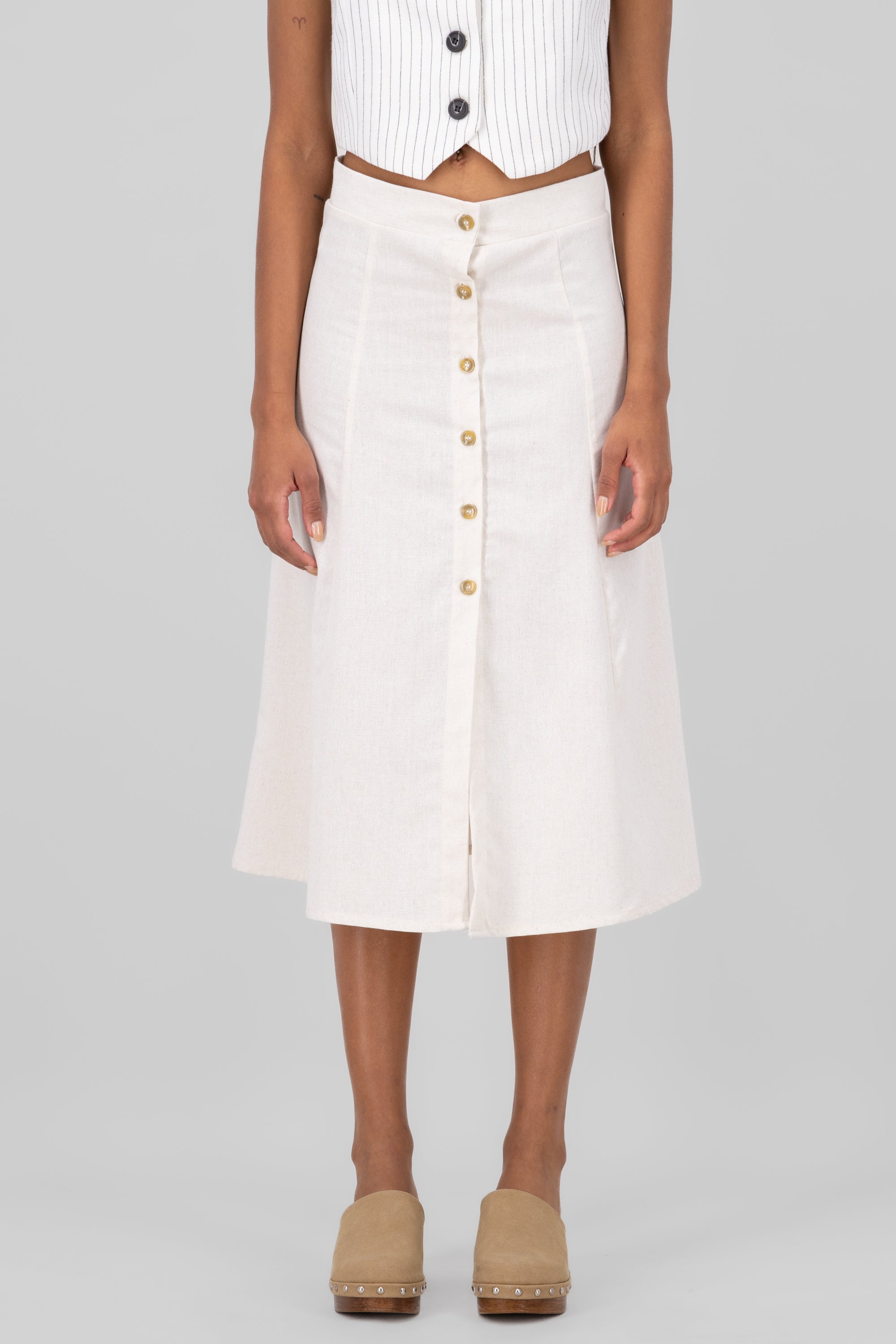 Buttoned Linen Maxi Skirt