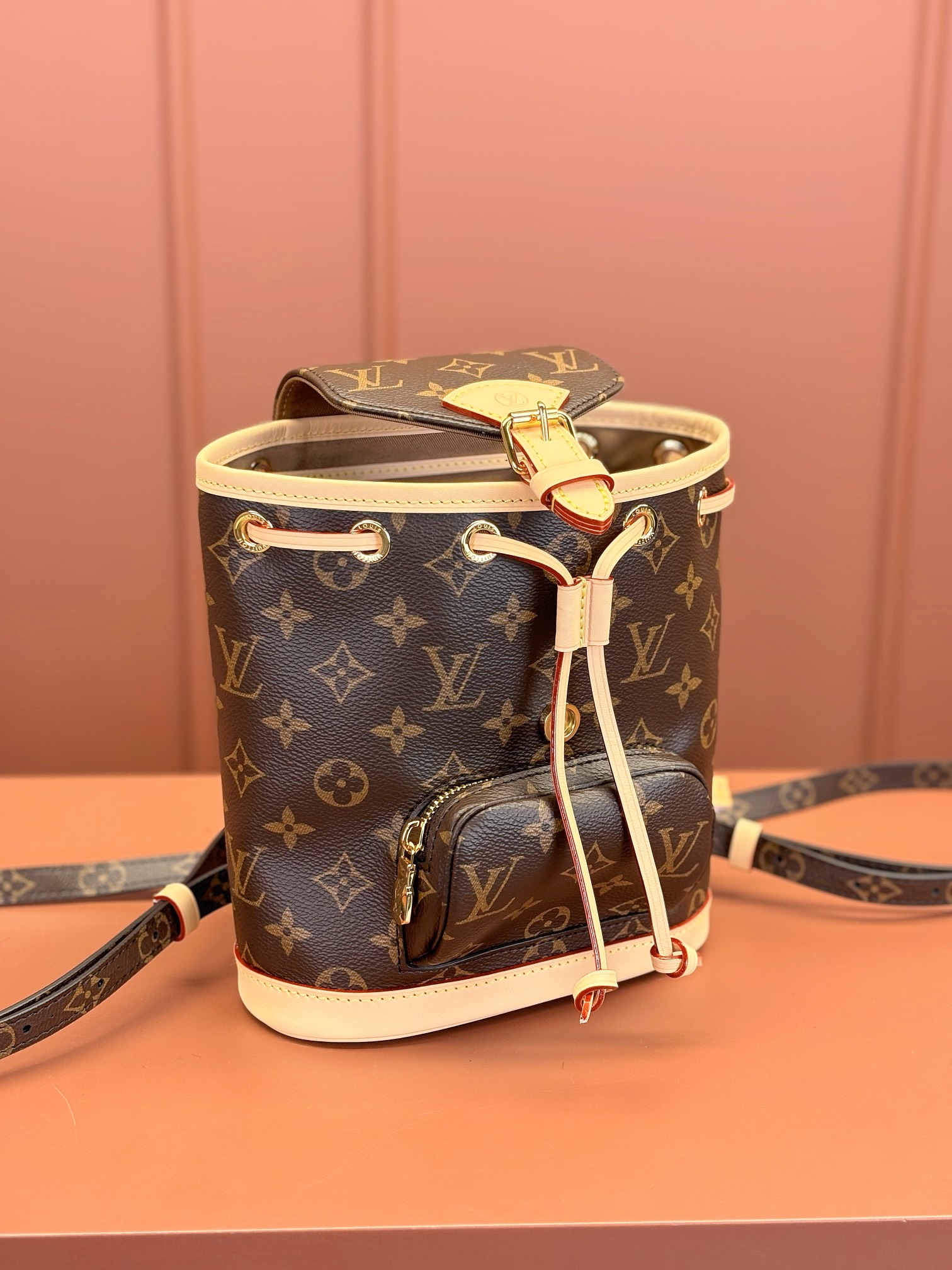 Louis Vuitton montsouris backpack M11199