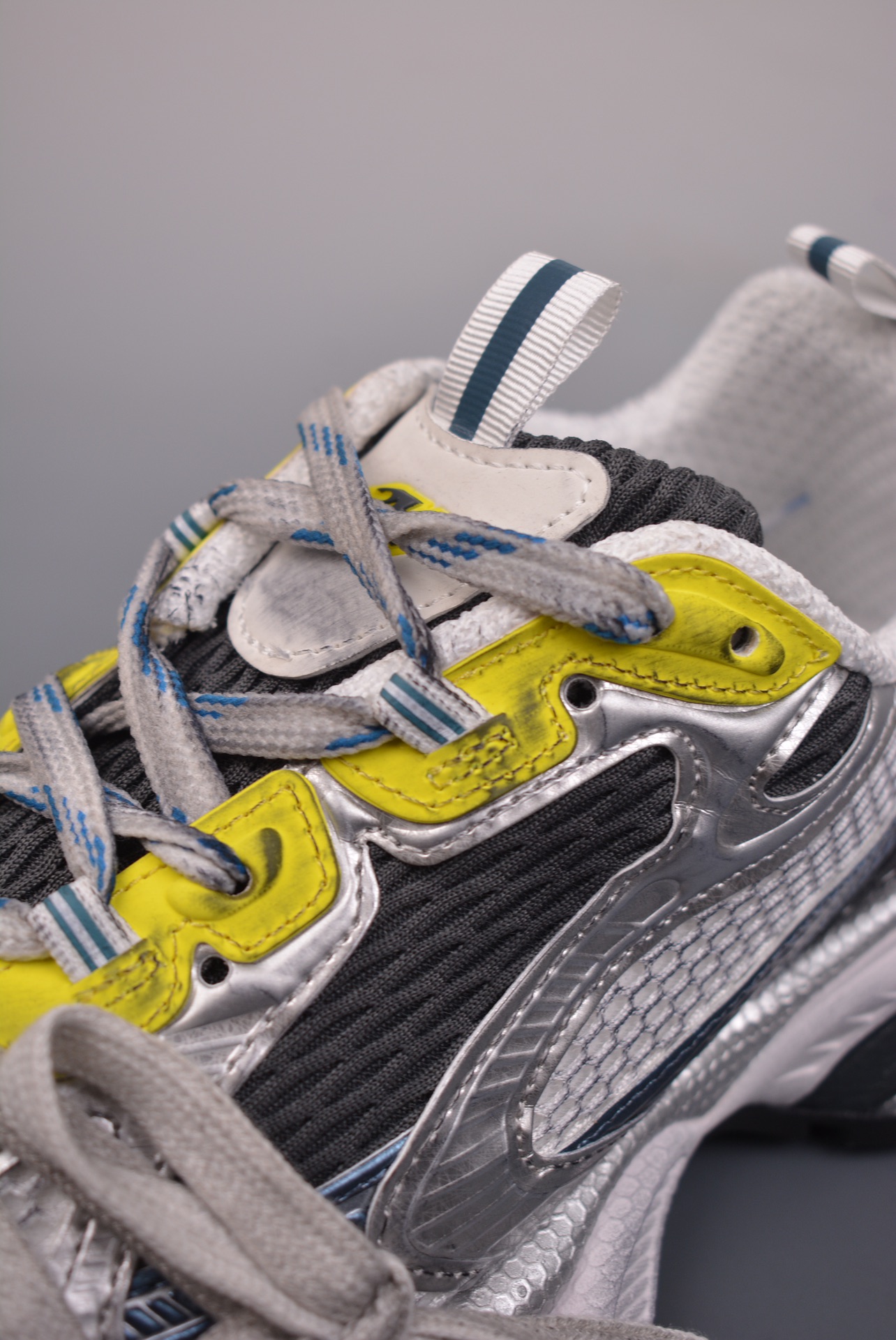 BALENCIAGA 3XL Sneakers Silver Yellow