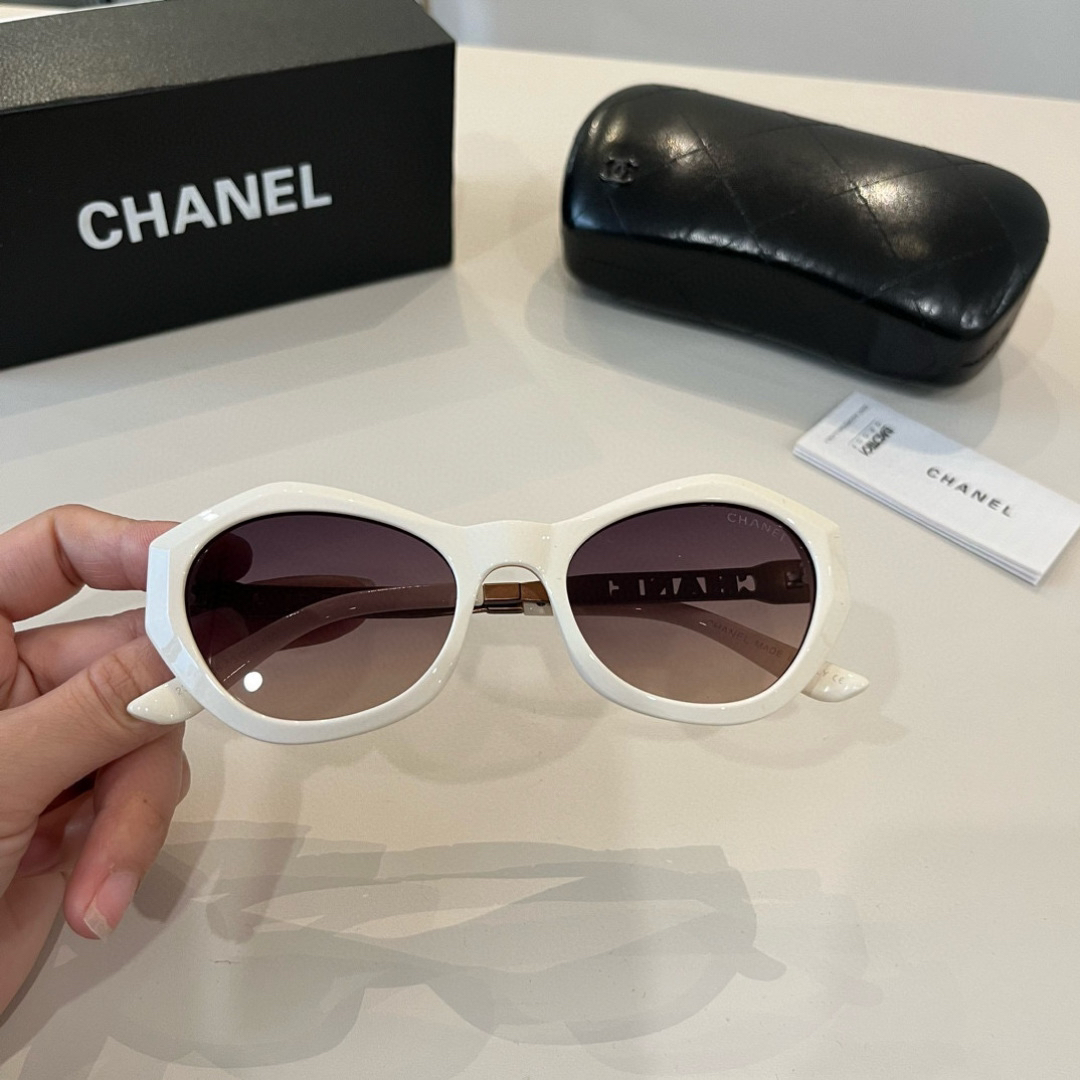 Chanel round frame sunglasses