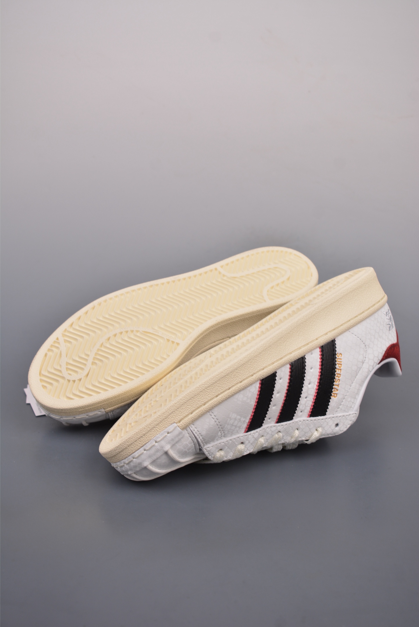 Adidas Originals Superstar LowYear of the Snake JR8036