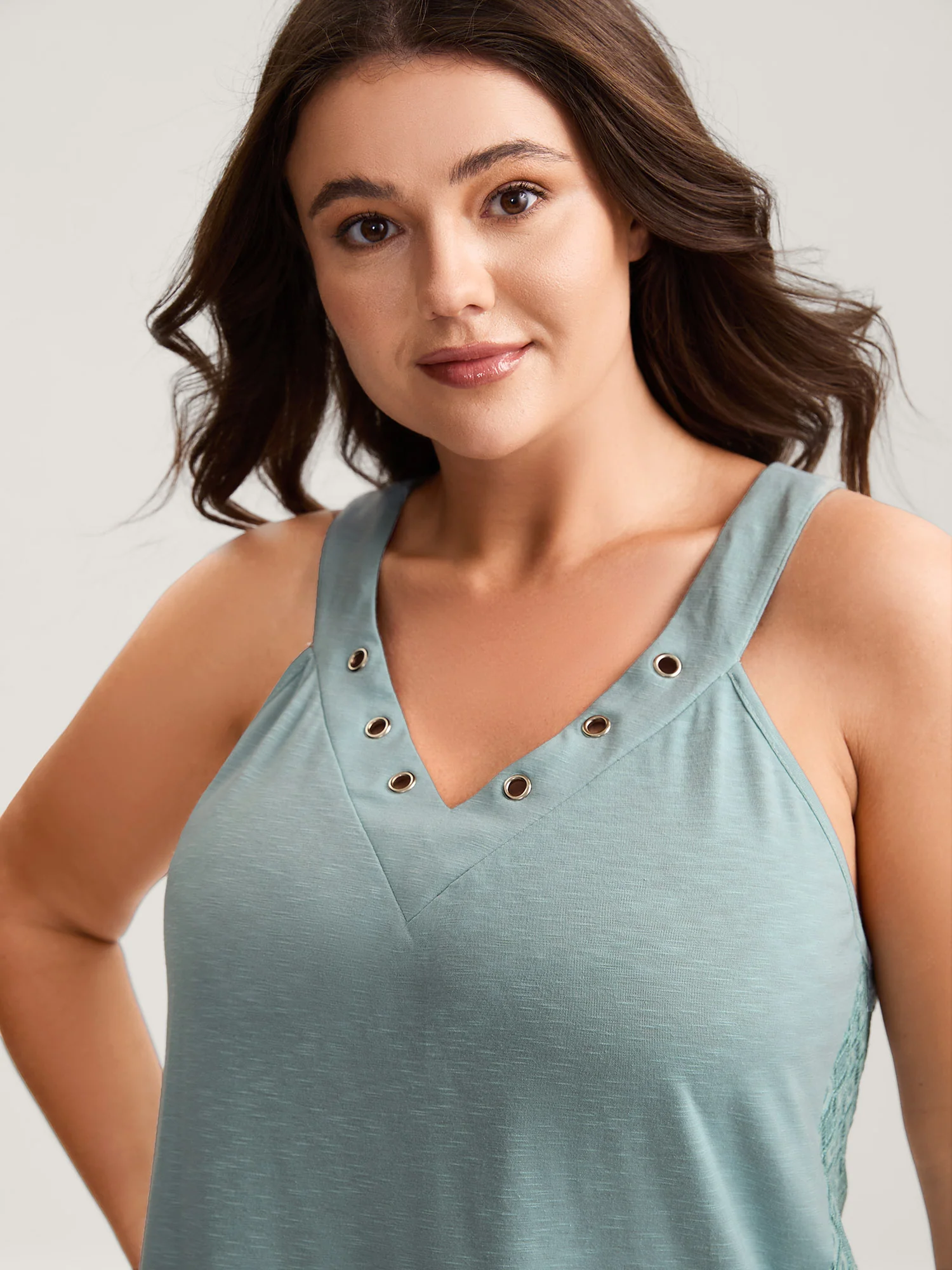 Textured Loop V-Neckline Tank Top