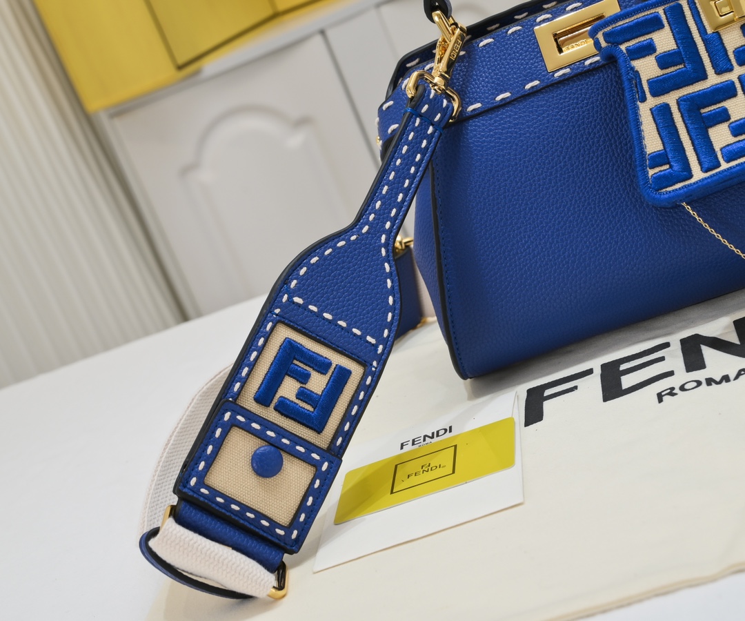 FENDI ekaboo ISeeU medium handbag 3309