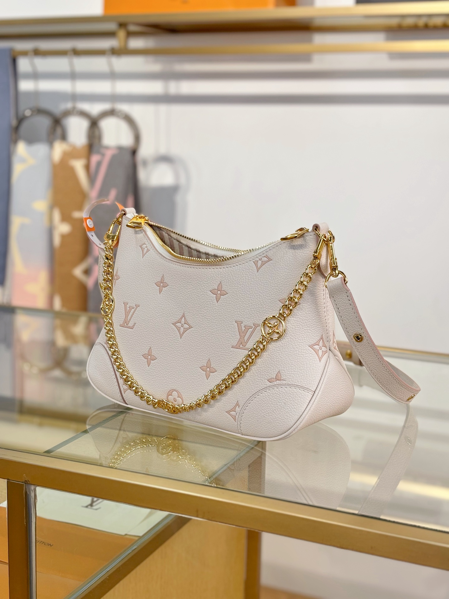 Louis Vuitton BOULOGNE handbag M14634