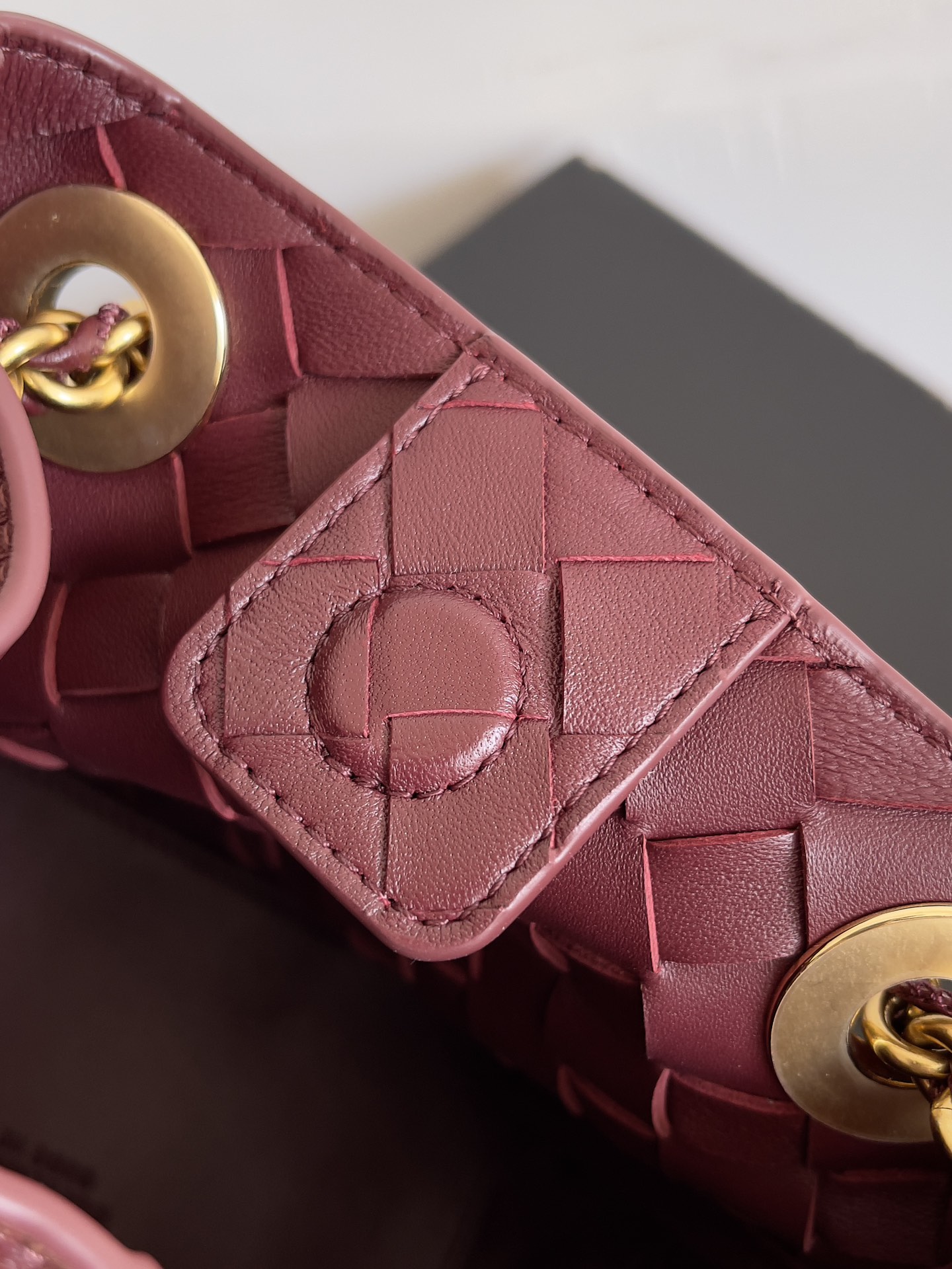BOTTEGA VENETA New Chain Parachute Bag 817175