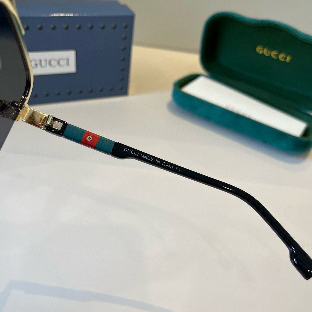 Gucci Square Frame Sunglasses