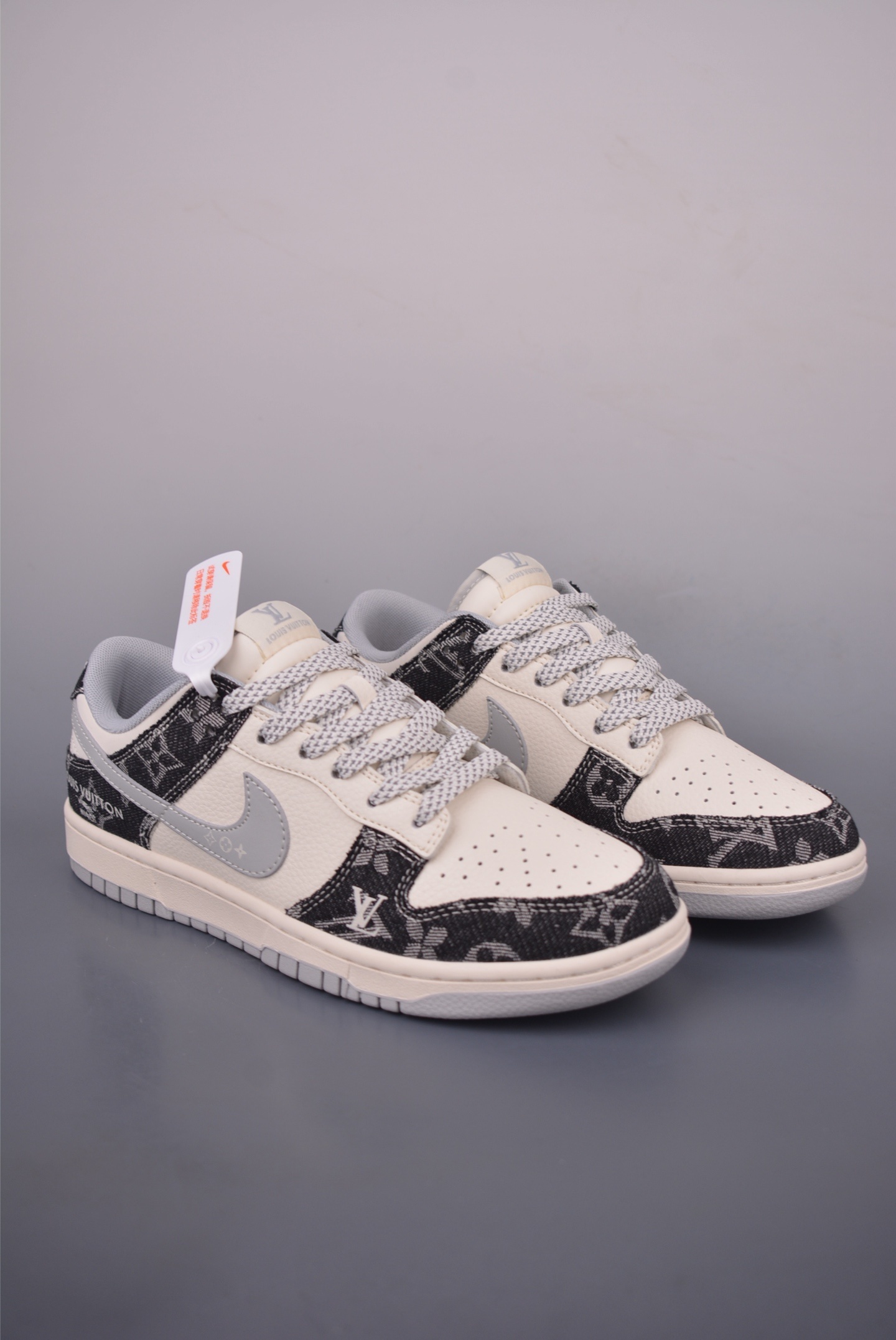 LV x Nike SB Dunk Low 