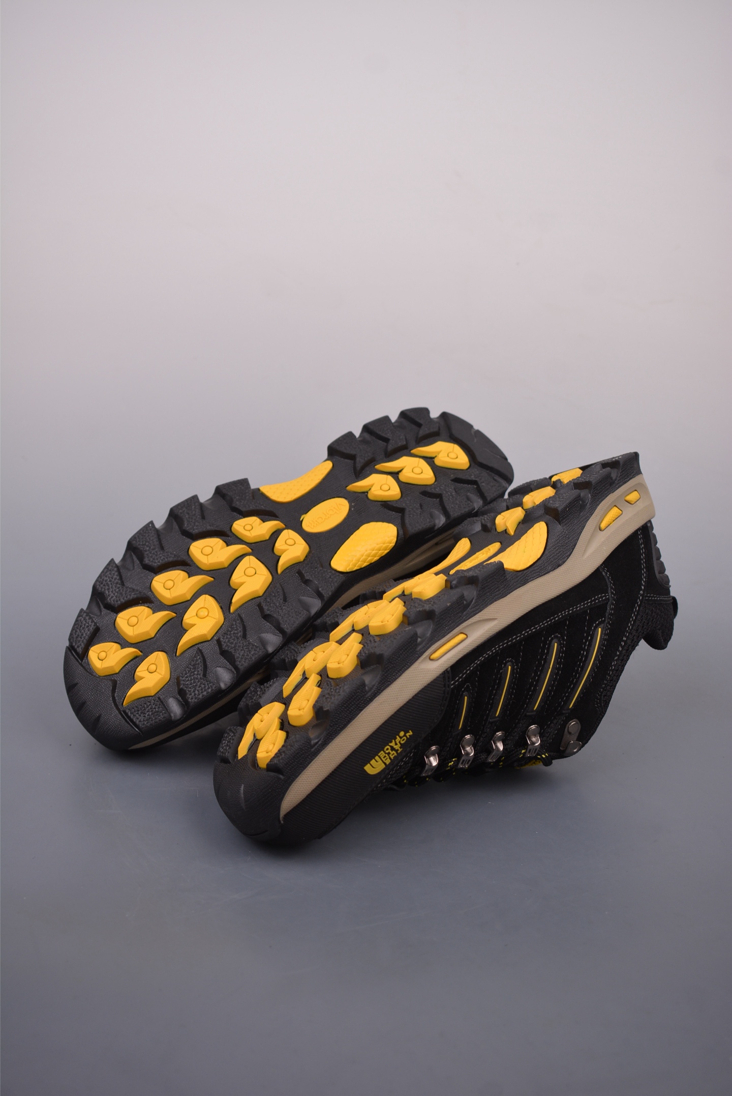 The North Face Hiking Shoes Black and Yellow 838B2324