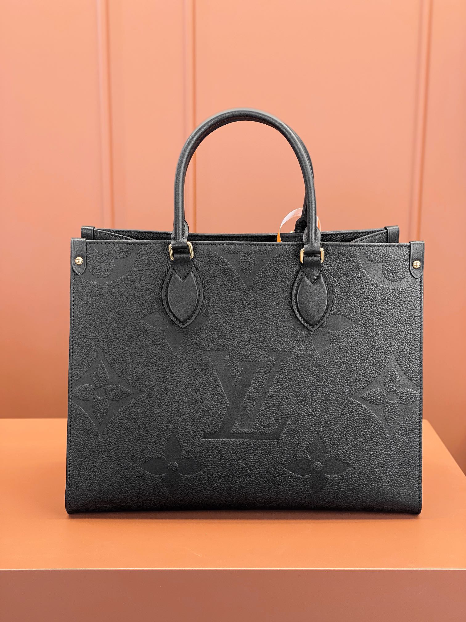 Louis Vuitton ONTHEGO Medium Handbag M45595