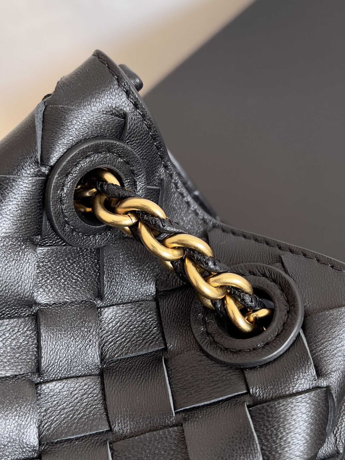 BOTTEGA VENETA New Chain Parachute Bag 817175
