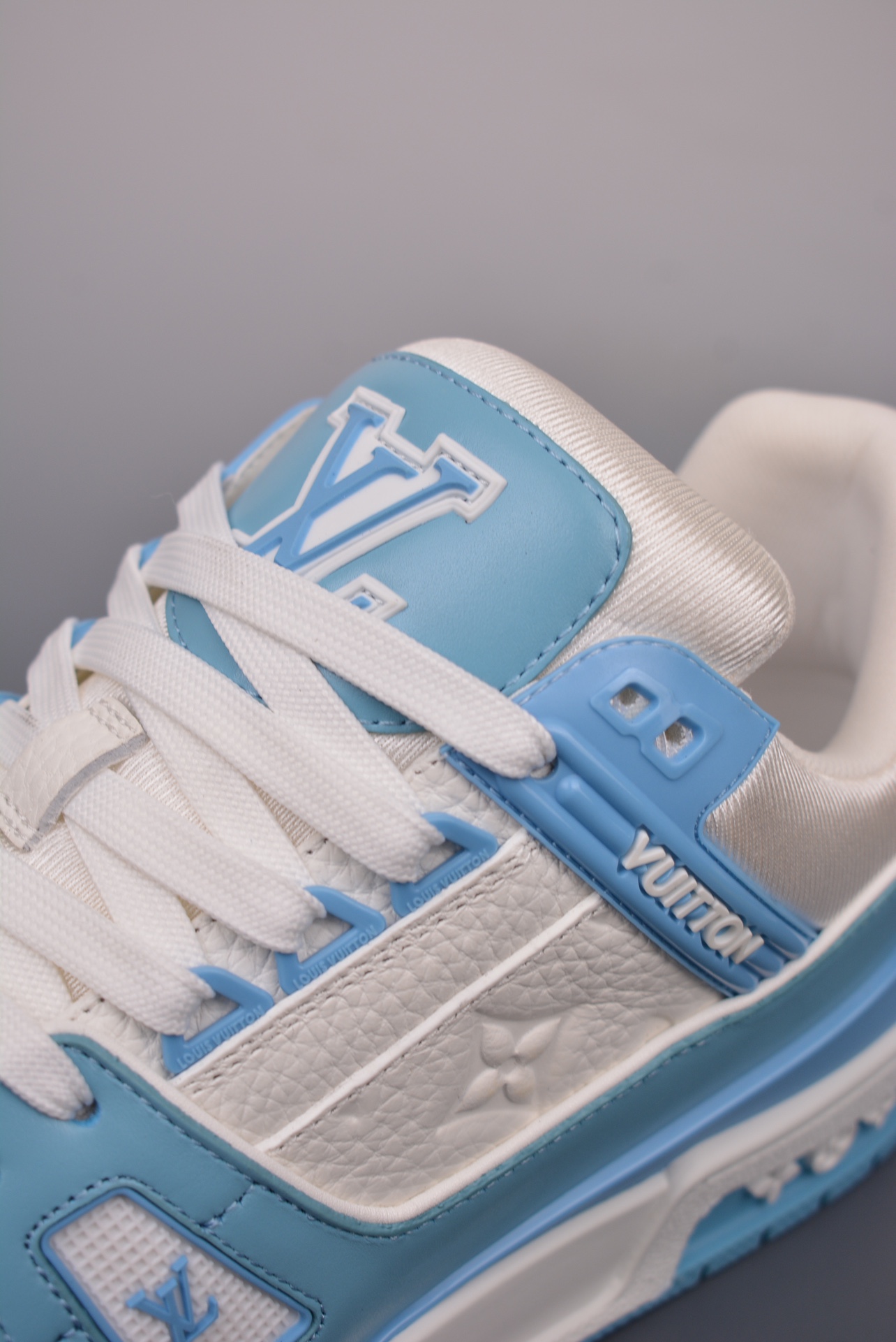 Louis Vuitton Trainer Sneaker Low Blue and White Embossed 1AA6X3