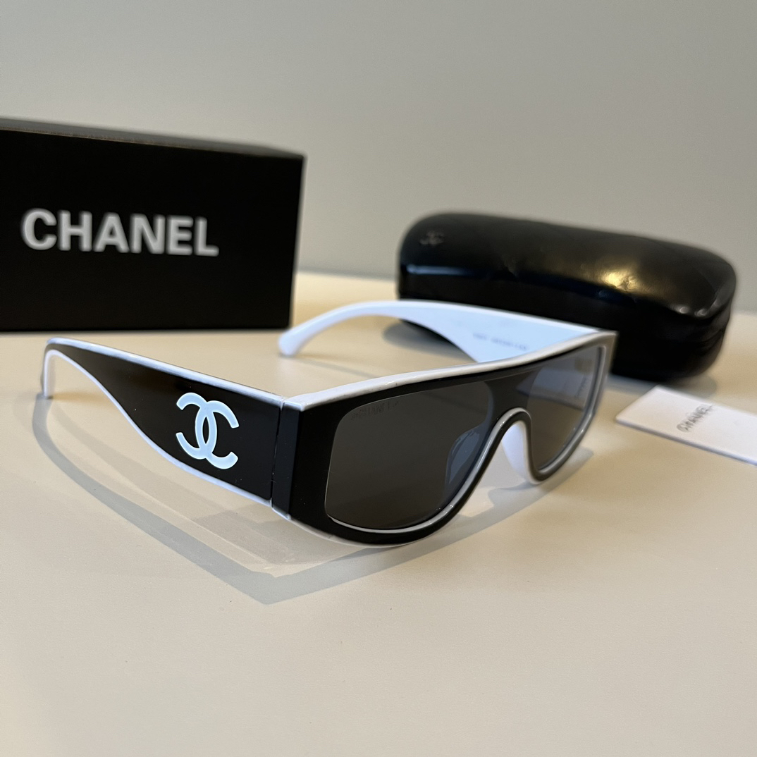 Chanel round frame sunglasses
