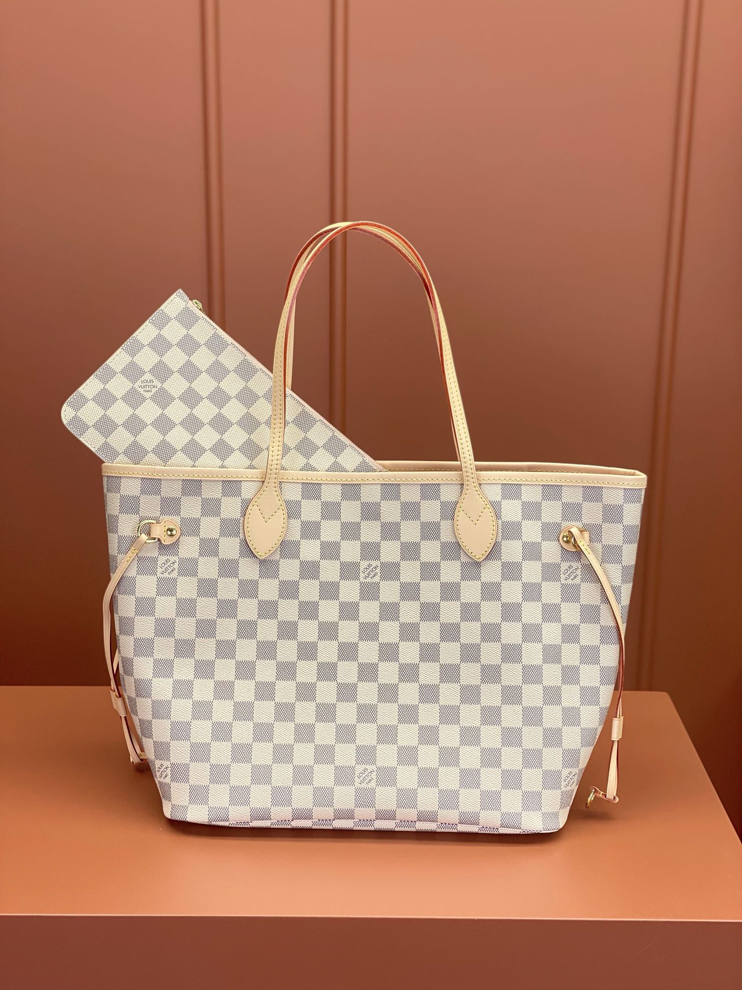 Louis Vuitton NEVERFULL Medium Handbag N41605