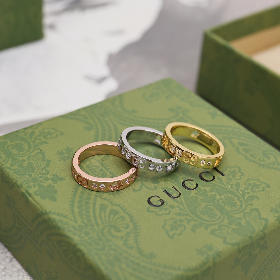 GUCCI Diamond Star Ring