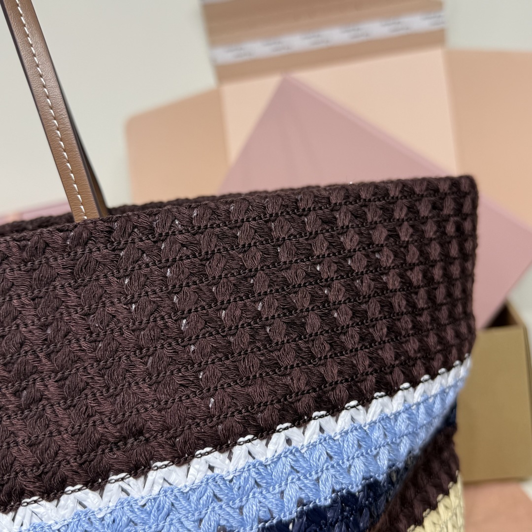 Miu Miu embroidered bag 5BG228