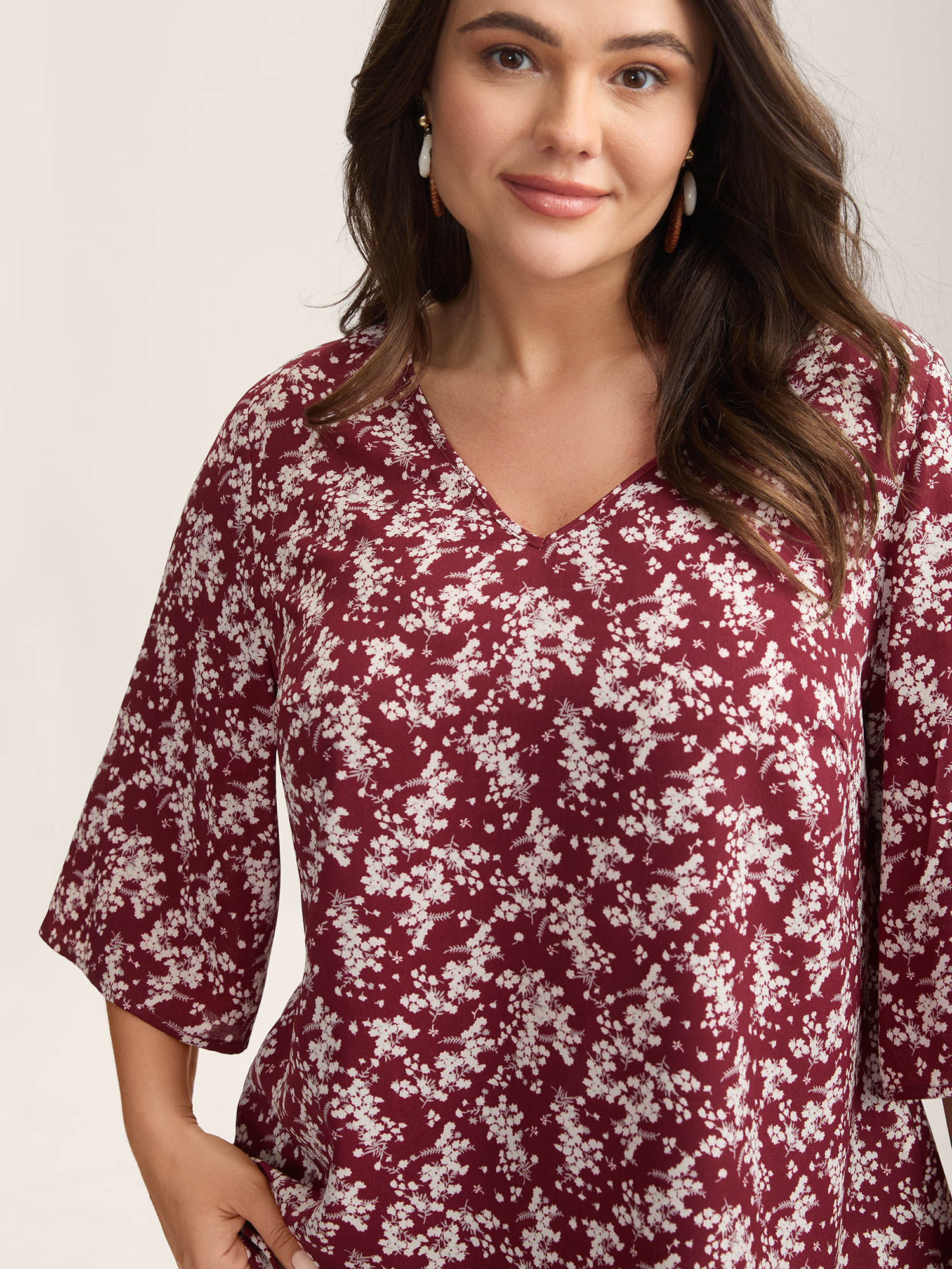 Floral Print Curvy Hem V-Neck Shirt