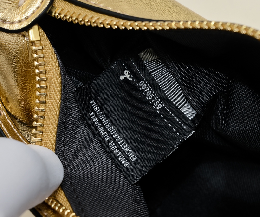 FENDI praphy underarm bag 1009