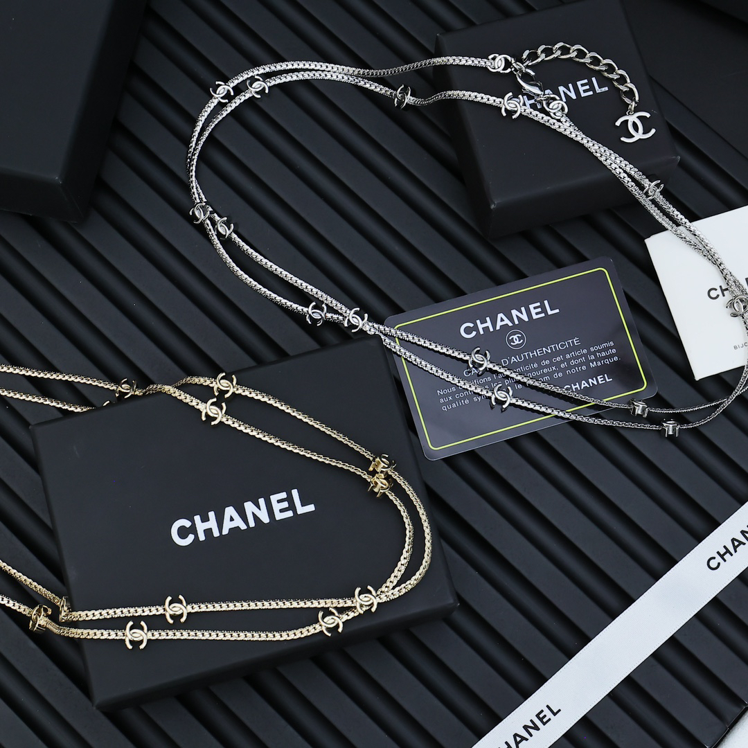 Chanel 24B snake bone chain 15 flower necklace