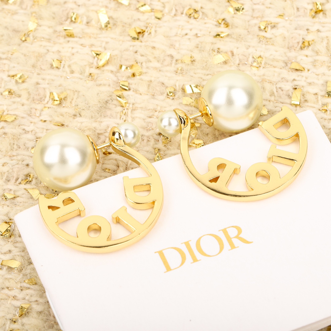 Dior Alphabet Diamond Pearl Earrings