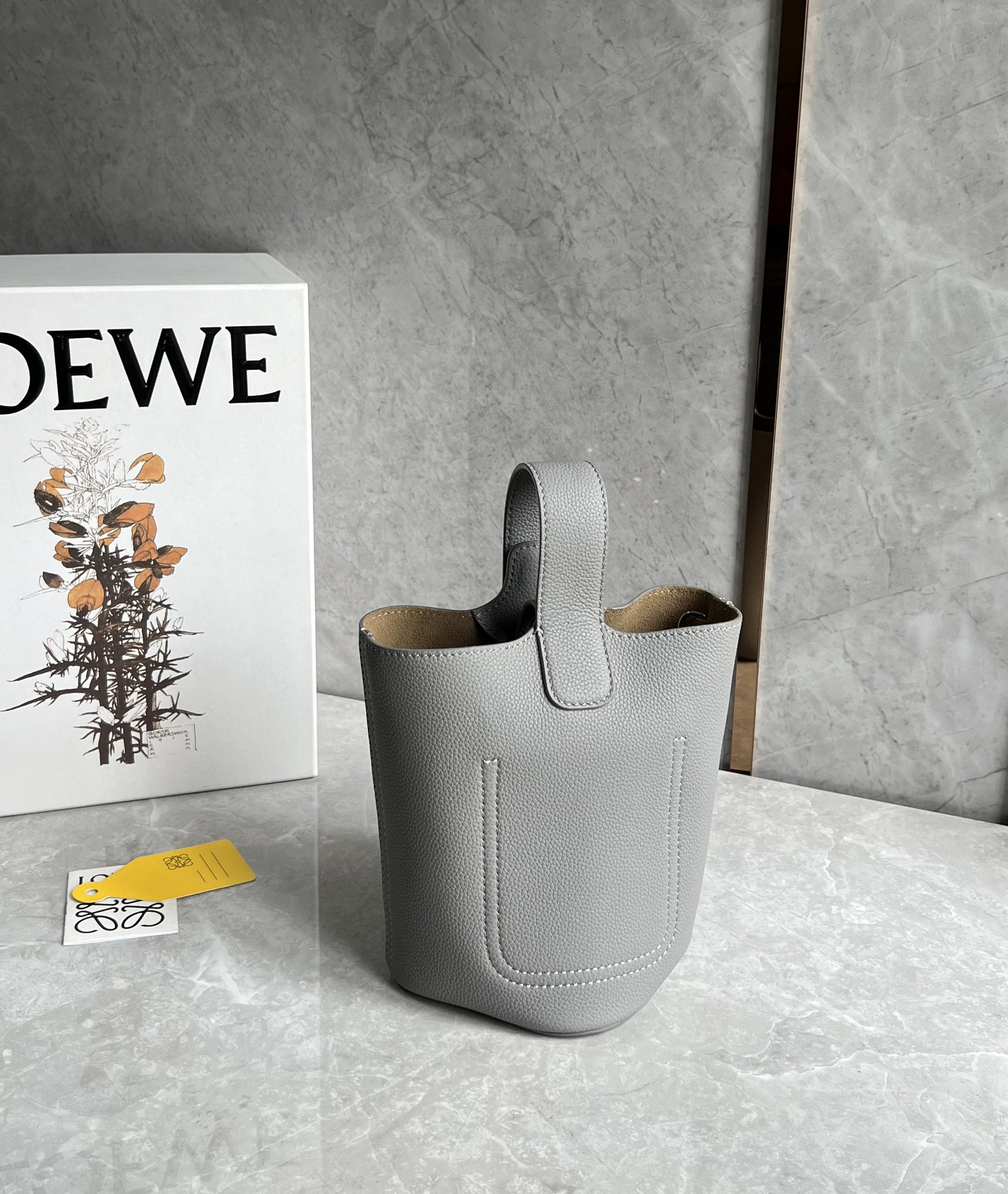 Loewe Pebble mini bucket bag 0705