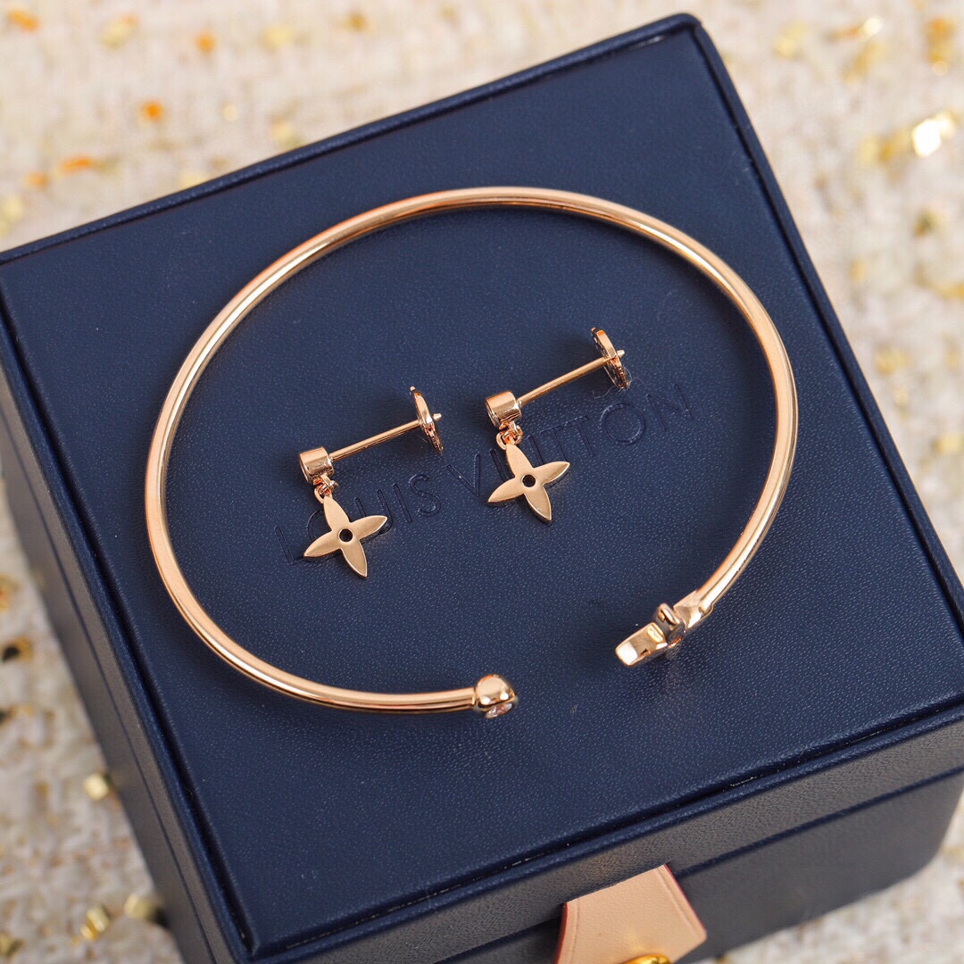 Louis Vuitton Slim Open Bracelet
