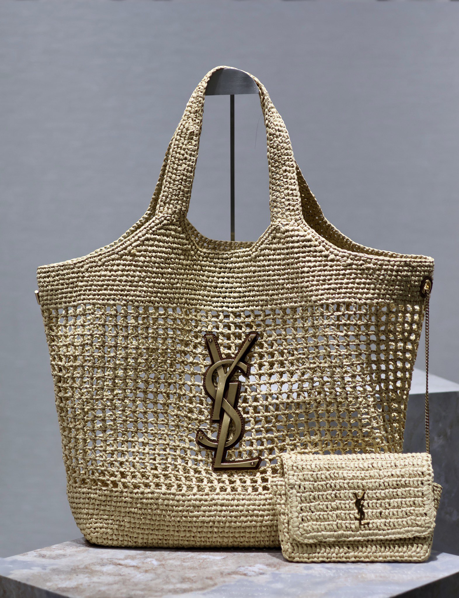 Yves Saint Laurent ICARE Woven Shopping Bag 698651