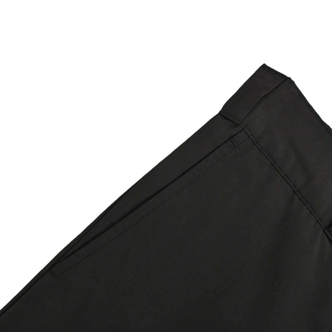 Prada 24Fw triangle logo recycled nylon trousersV
