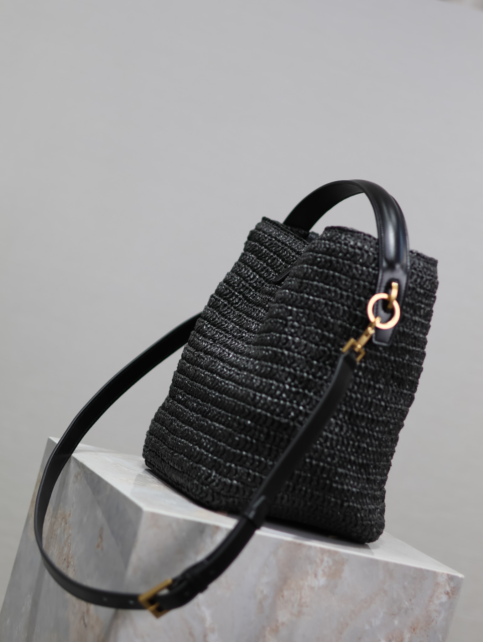 Yves Saint Laurent LE 37 woven bucket bag 742828